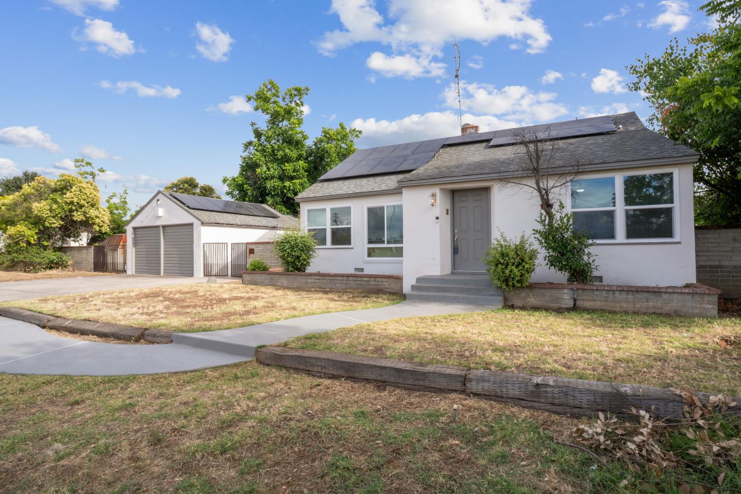 5012 E Belmont Ave, Fresno, CA 93727