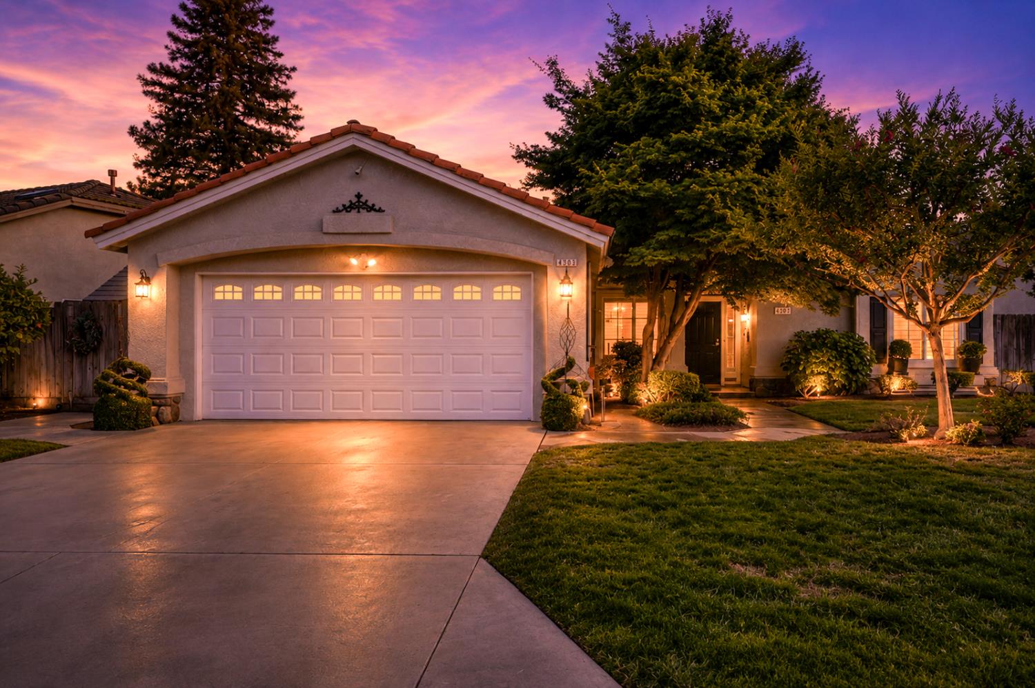 5903 W Alluvial Ave, Fresno, CA 93722