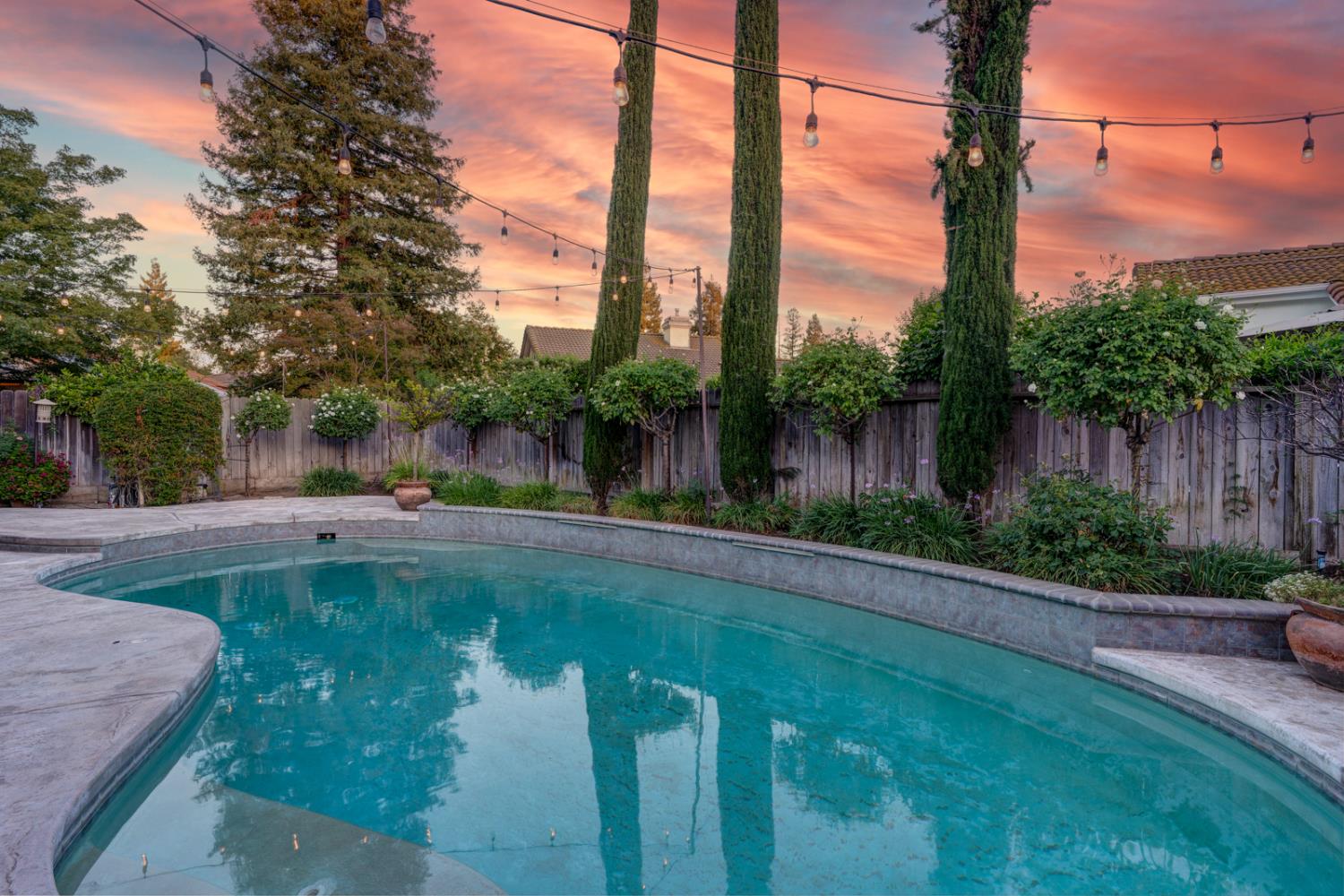 5903 W Alluvial Ave, Fresno, CA 93722