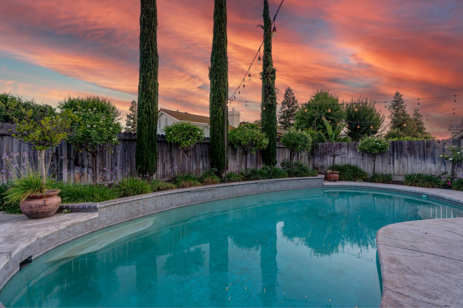 5903 W Alluvial Ave, Fresno, CA 93722