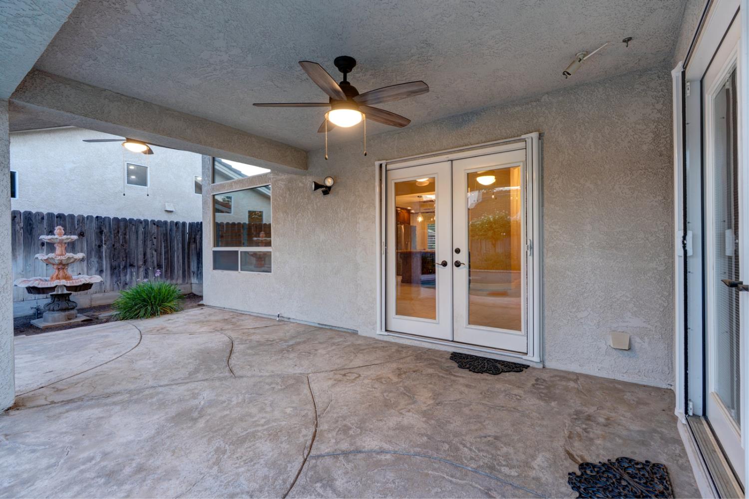 5903 W Alluvial Ave, Fresno, CA 93722