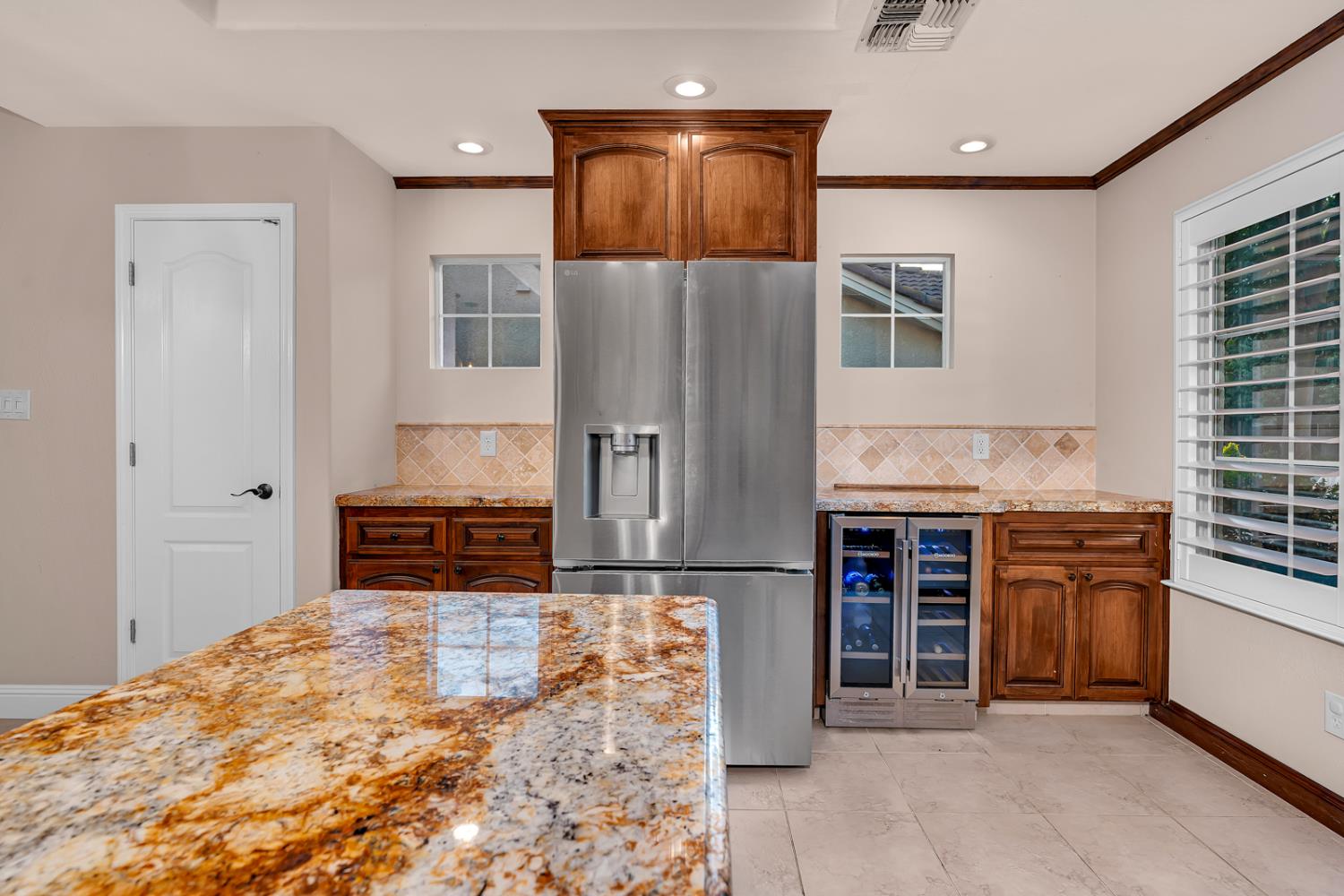 5903 W Alluvial Ave, Fresno, CA 93722
