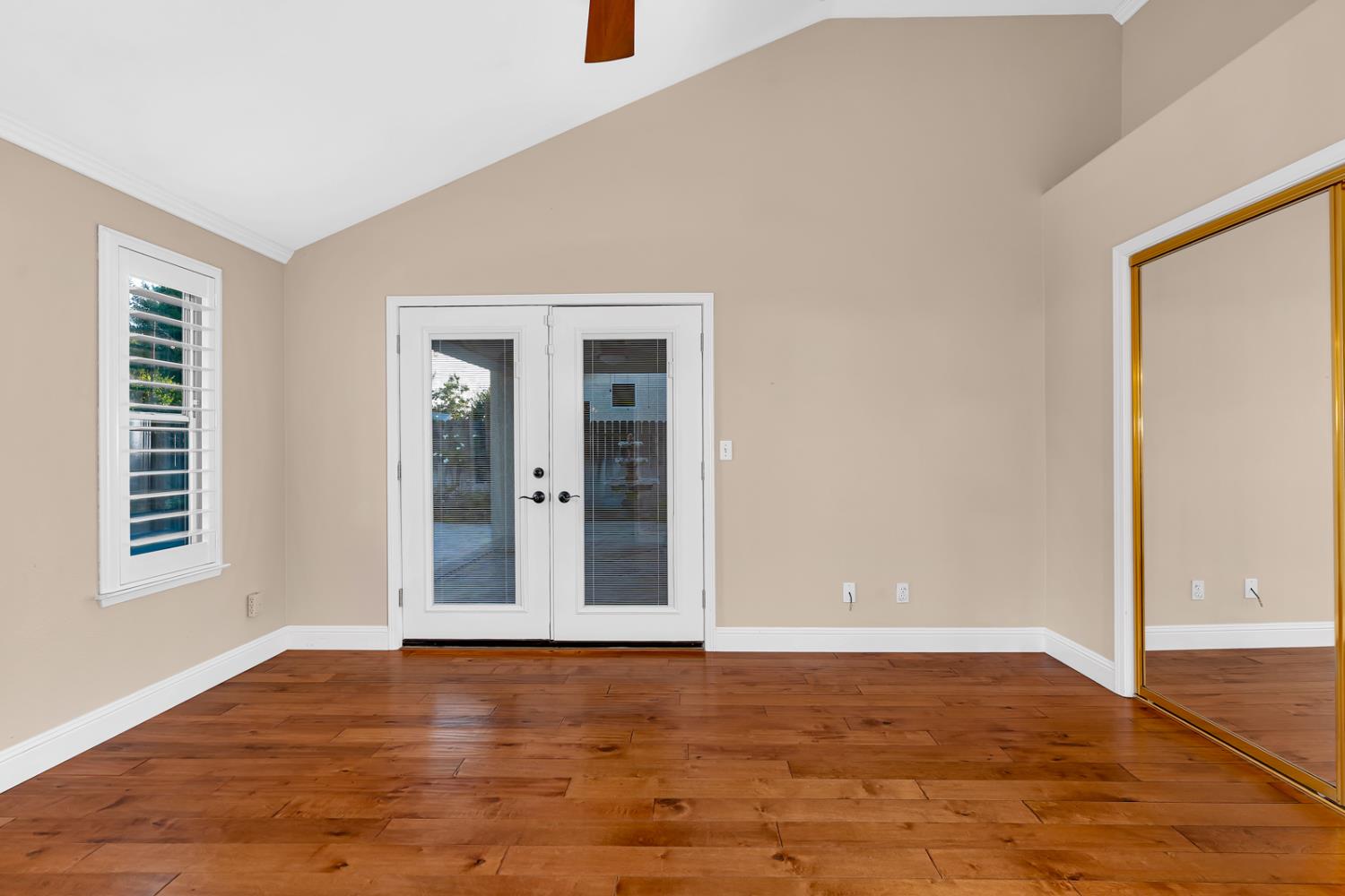 5903 W Alluvial Ave, Fresno, CA 93722