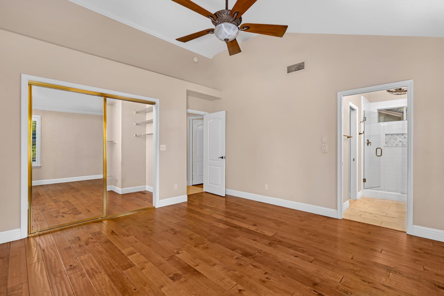 5903 W Alluvial Ave, Fresno, CA 93722