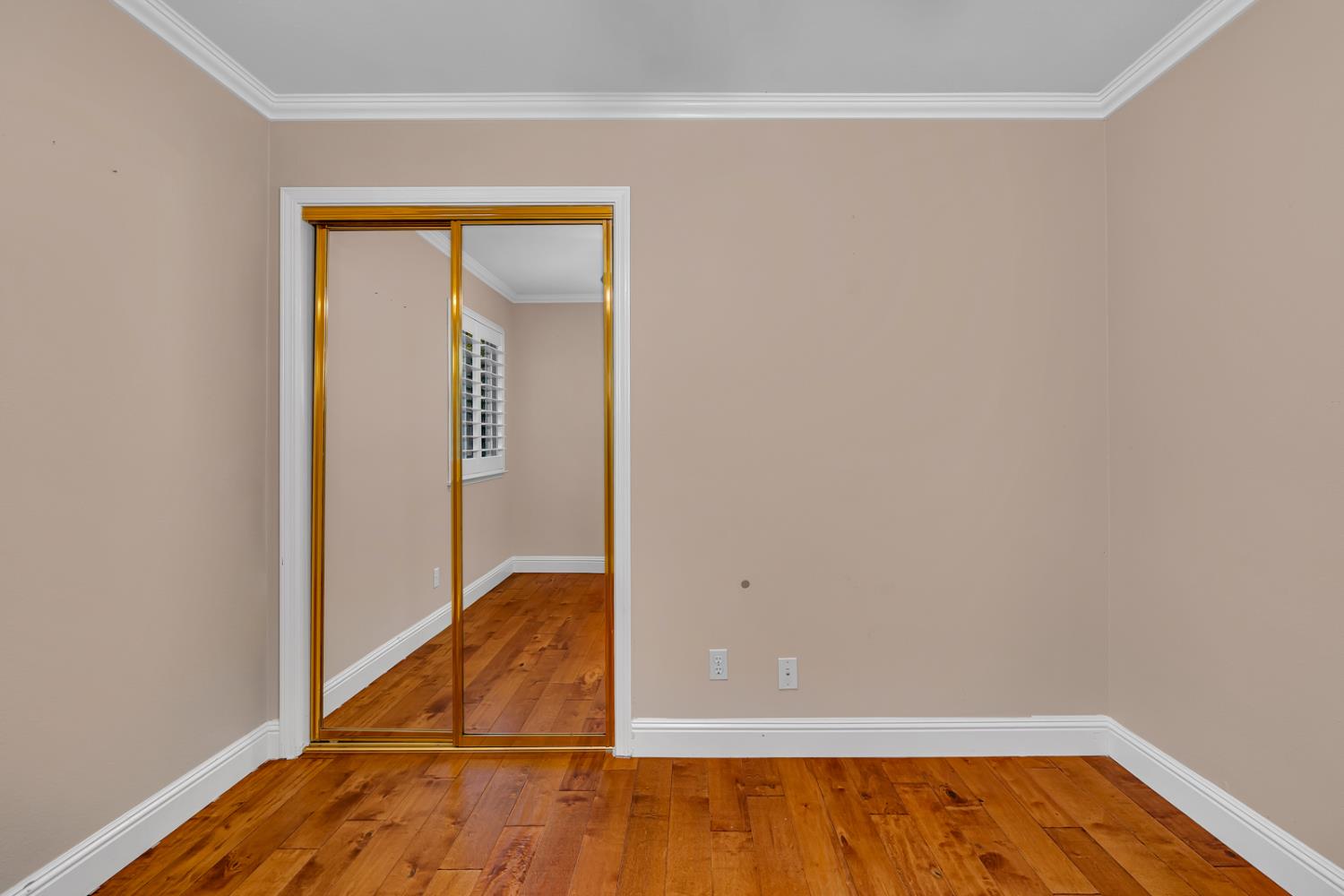 5903 W Alluvial Ave, Fresno, CA 93722