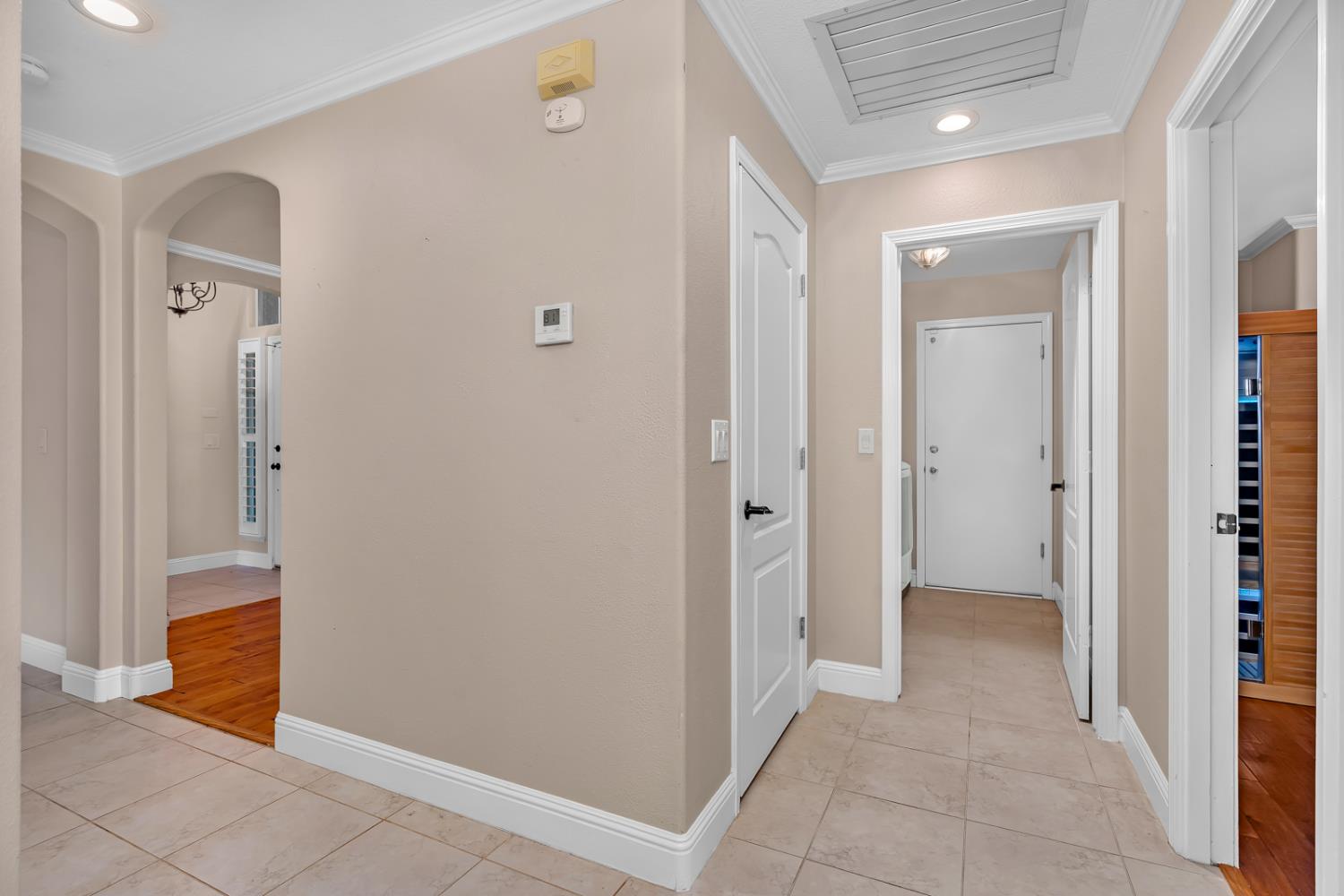 5903 W Alluvial Ave, Fresno, CA 93722