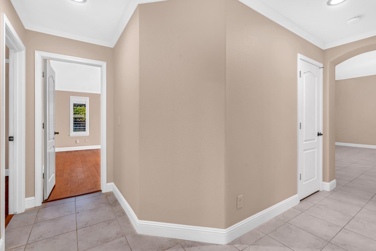 5903 W Alluvial Ave, Fresno, CA 93722