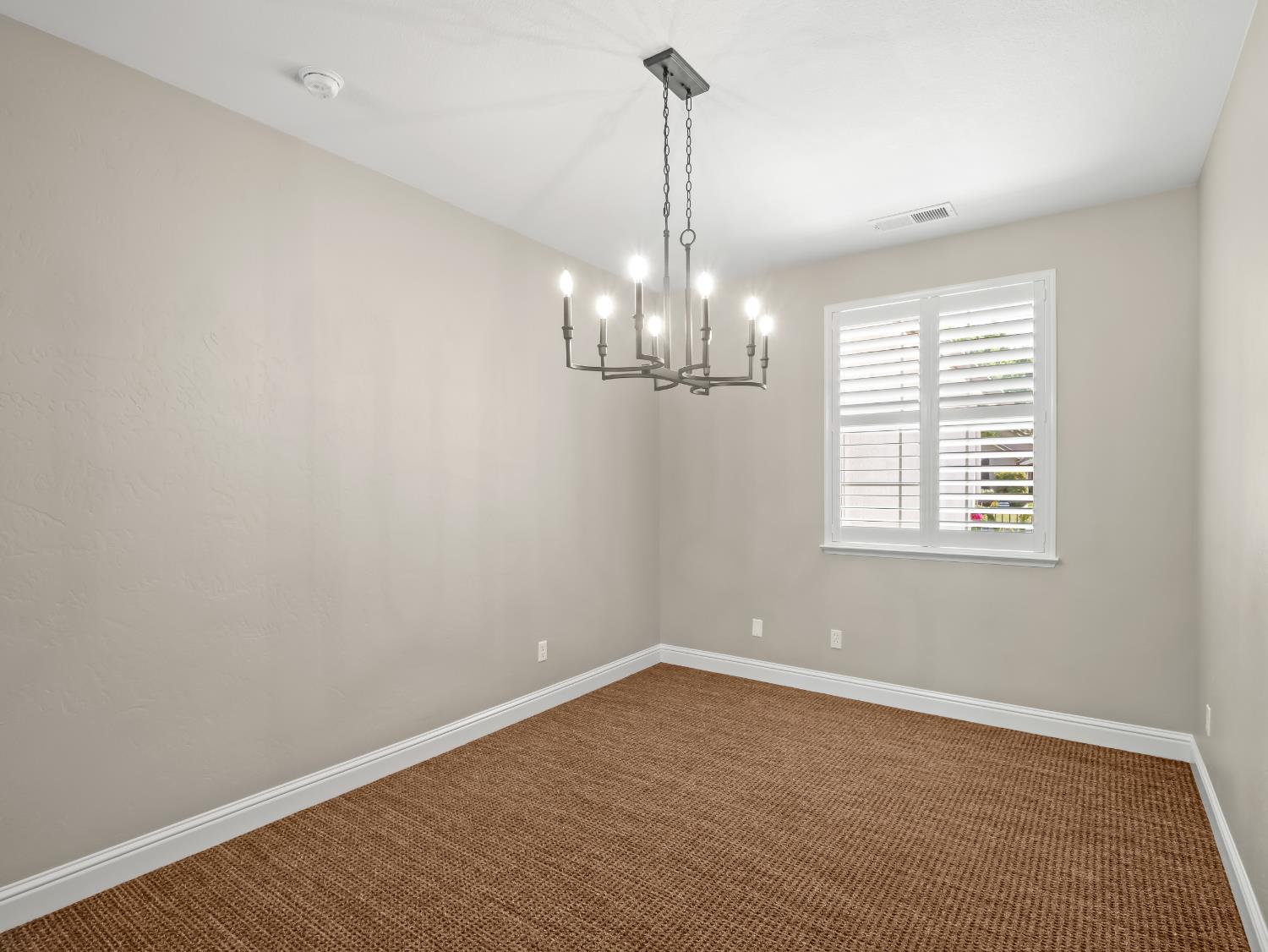 1970 N Langley, Clovis, CA 93619