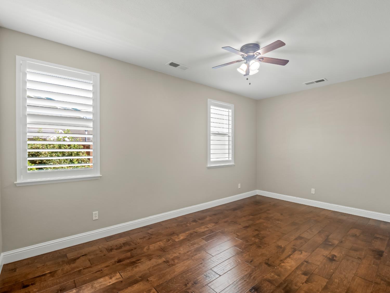 1970 N Langley, Clovis, CA 93619