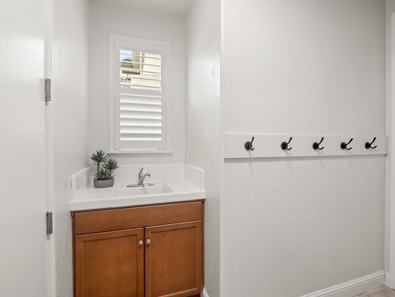 1970 N Langley, Clovis, CA 93619