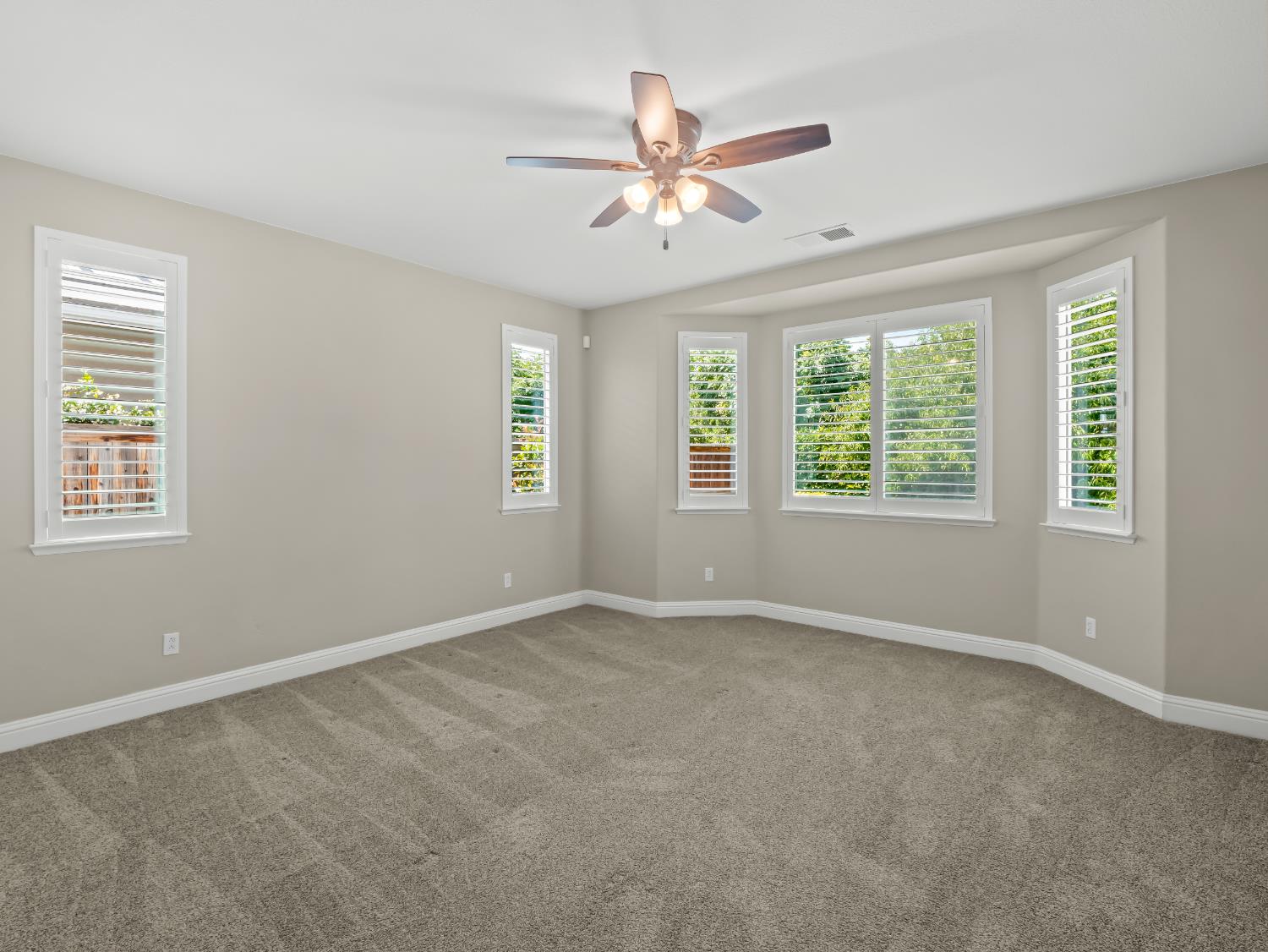1970 N Langley, Clovis, CA 93619