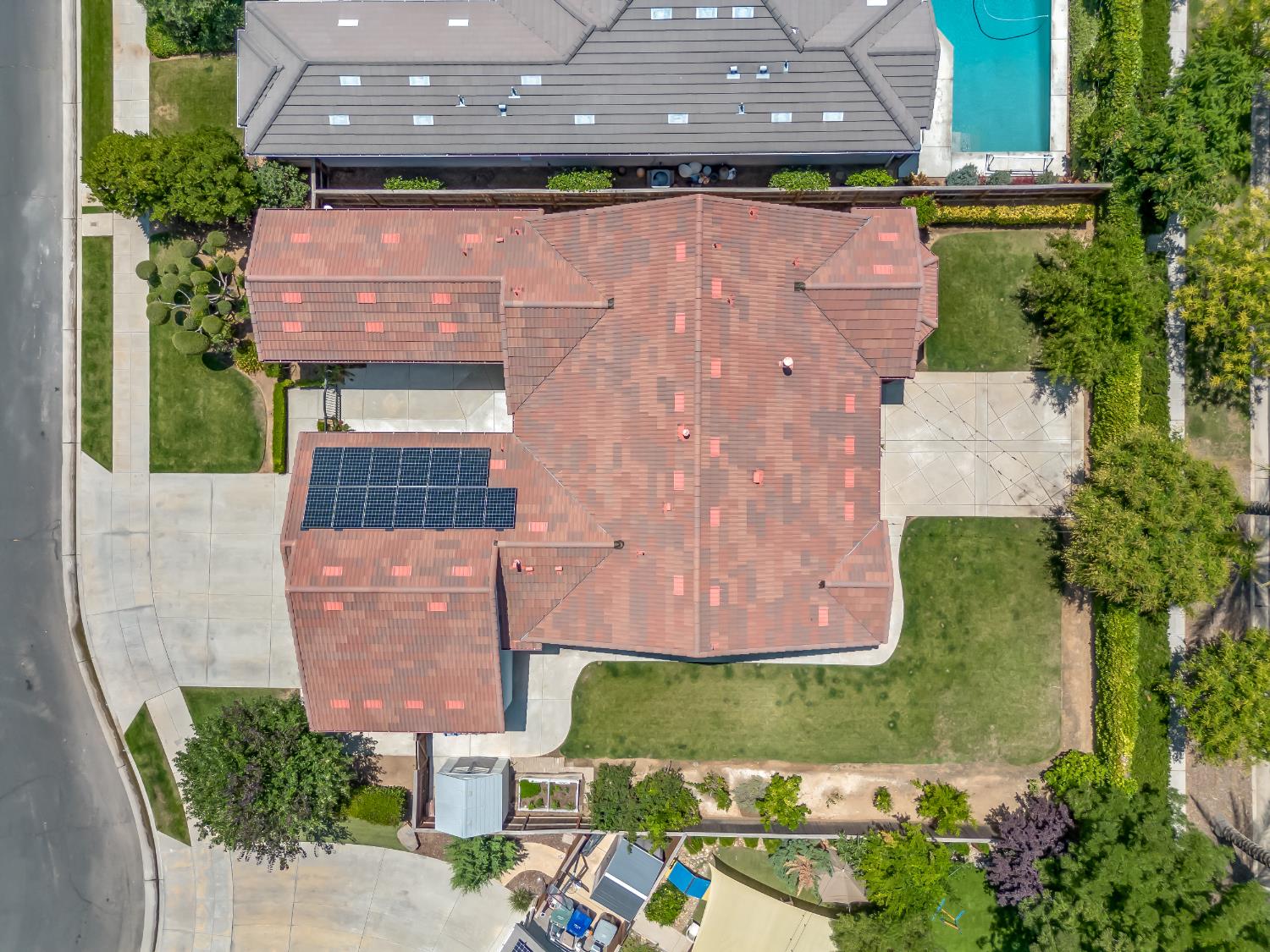 1970 N Langley, Clovis, CA 93619