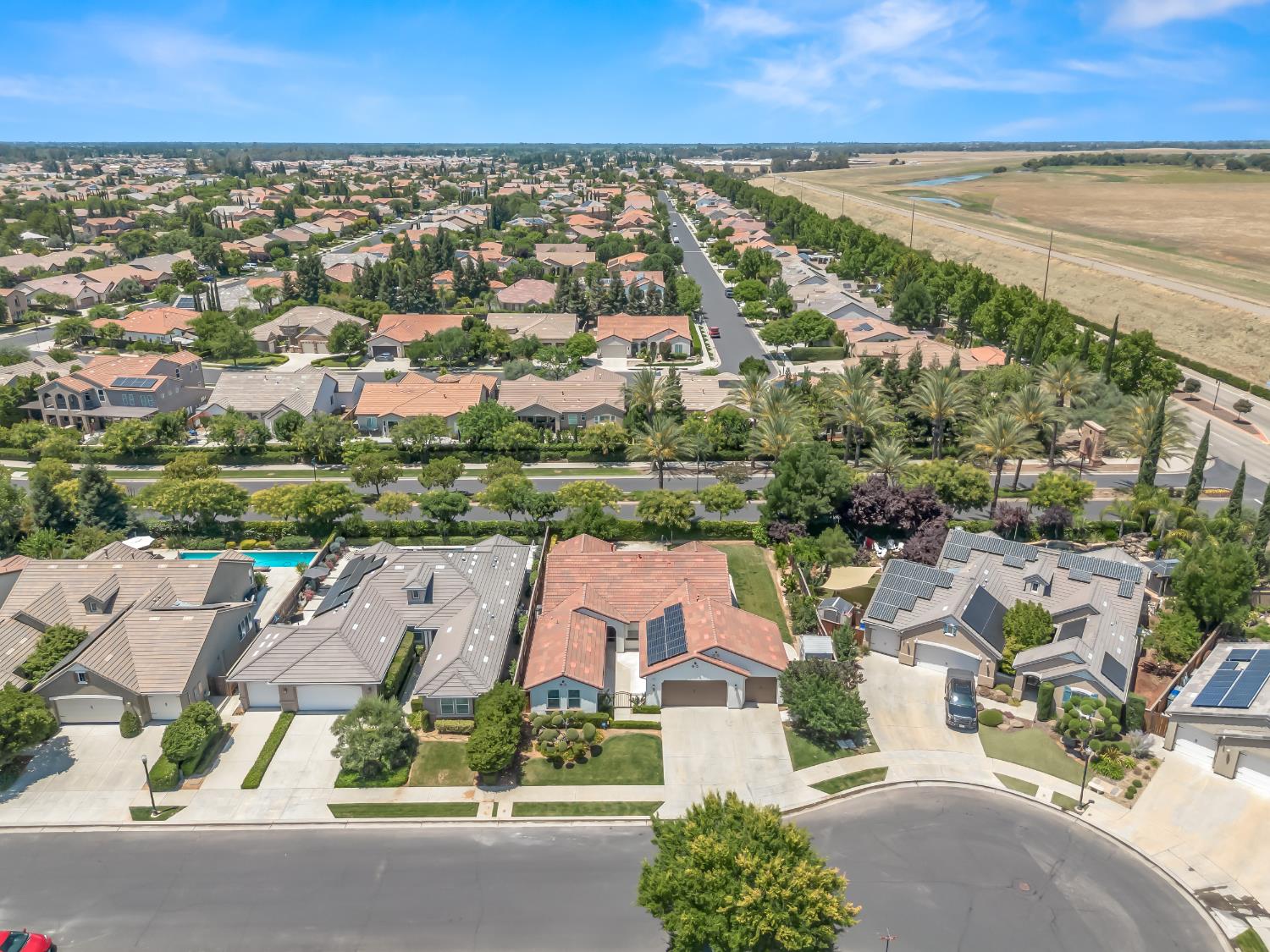 1970 N Langley, Clovis, CA 93619