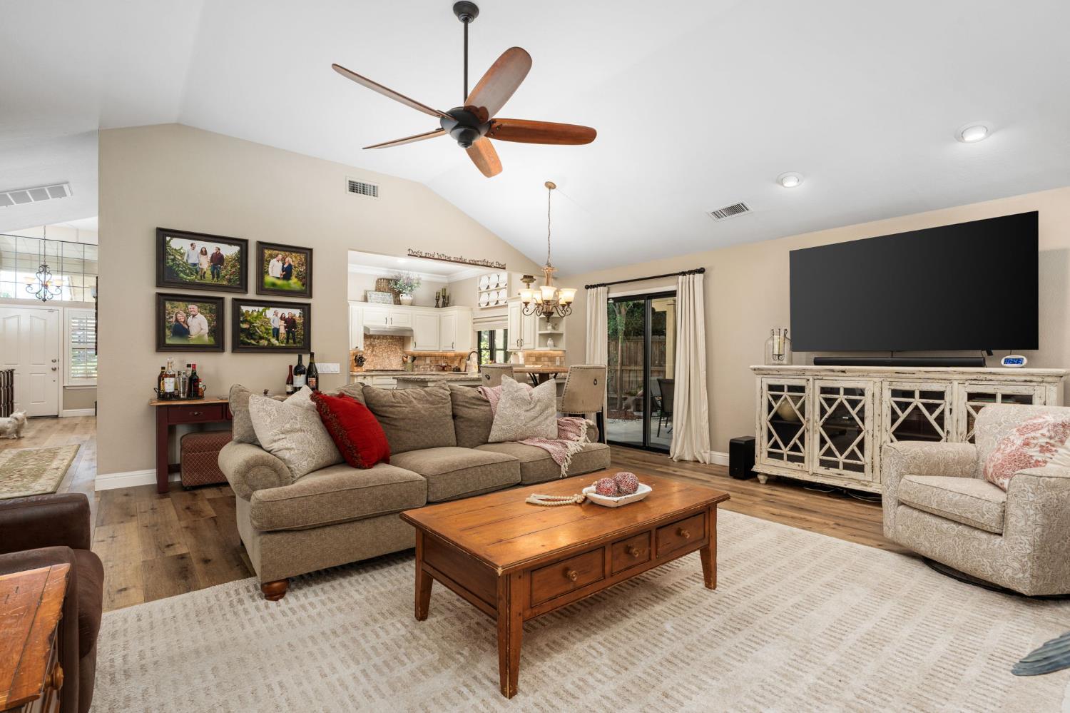1978 Gibson Ave, Clovis, CA 93611