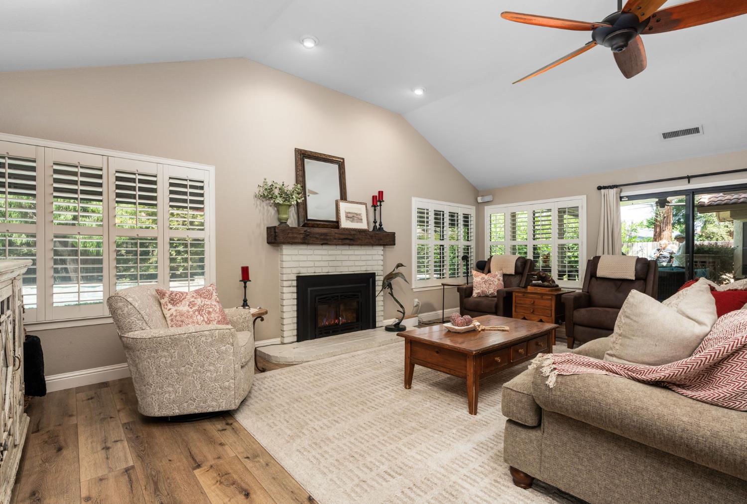 1978 Gibson Ave, Clovis, CA 93611