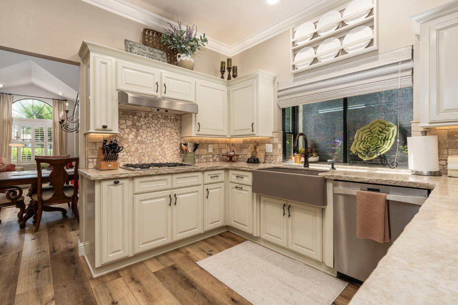 1978 Gibson Ave, Clovis, CA 93611