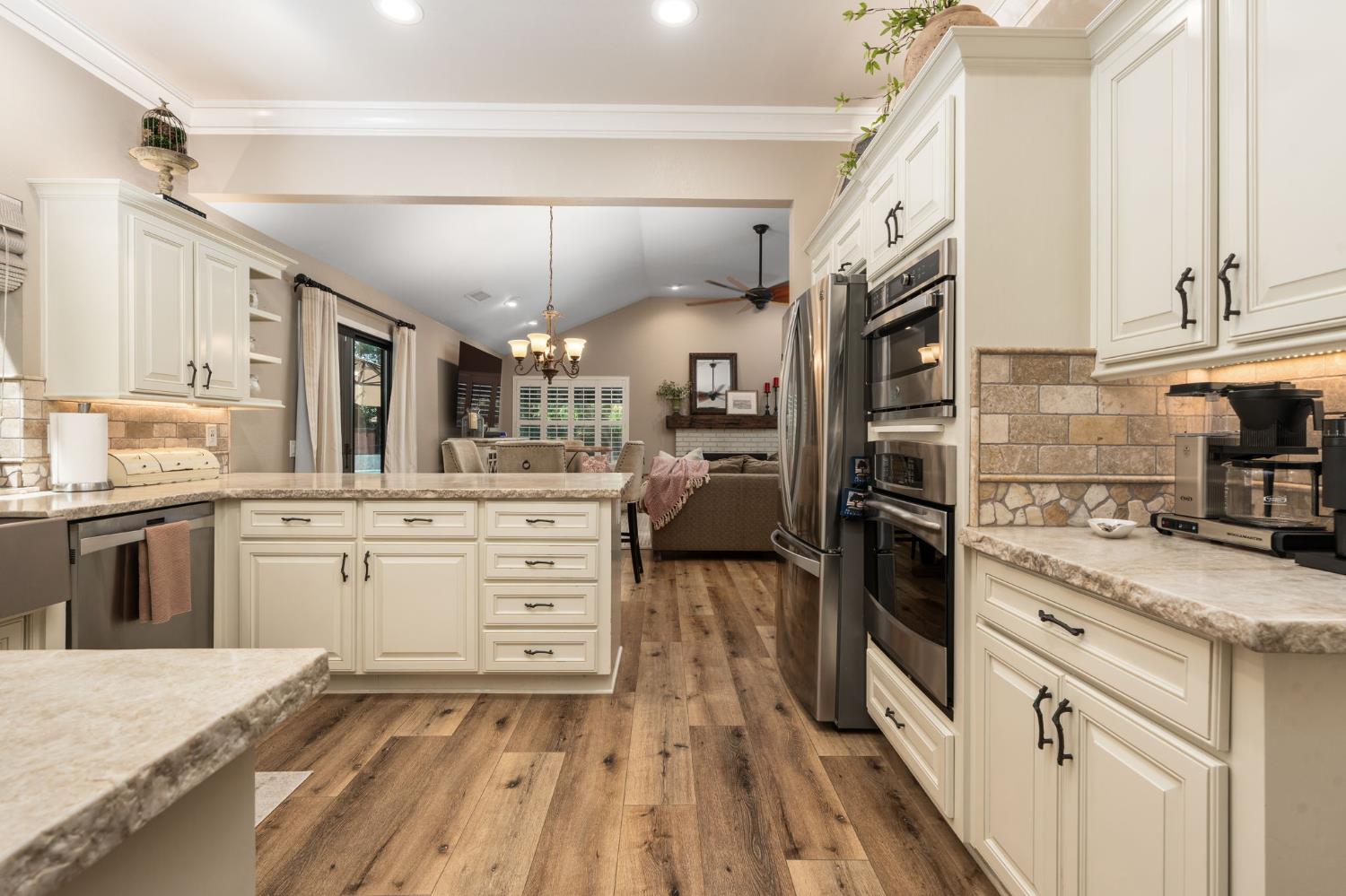 1978 Gibson Ave, Clovis, CA 93611