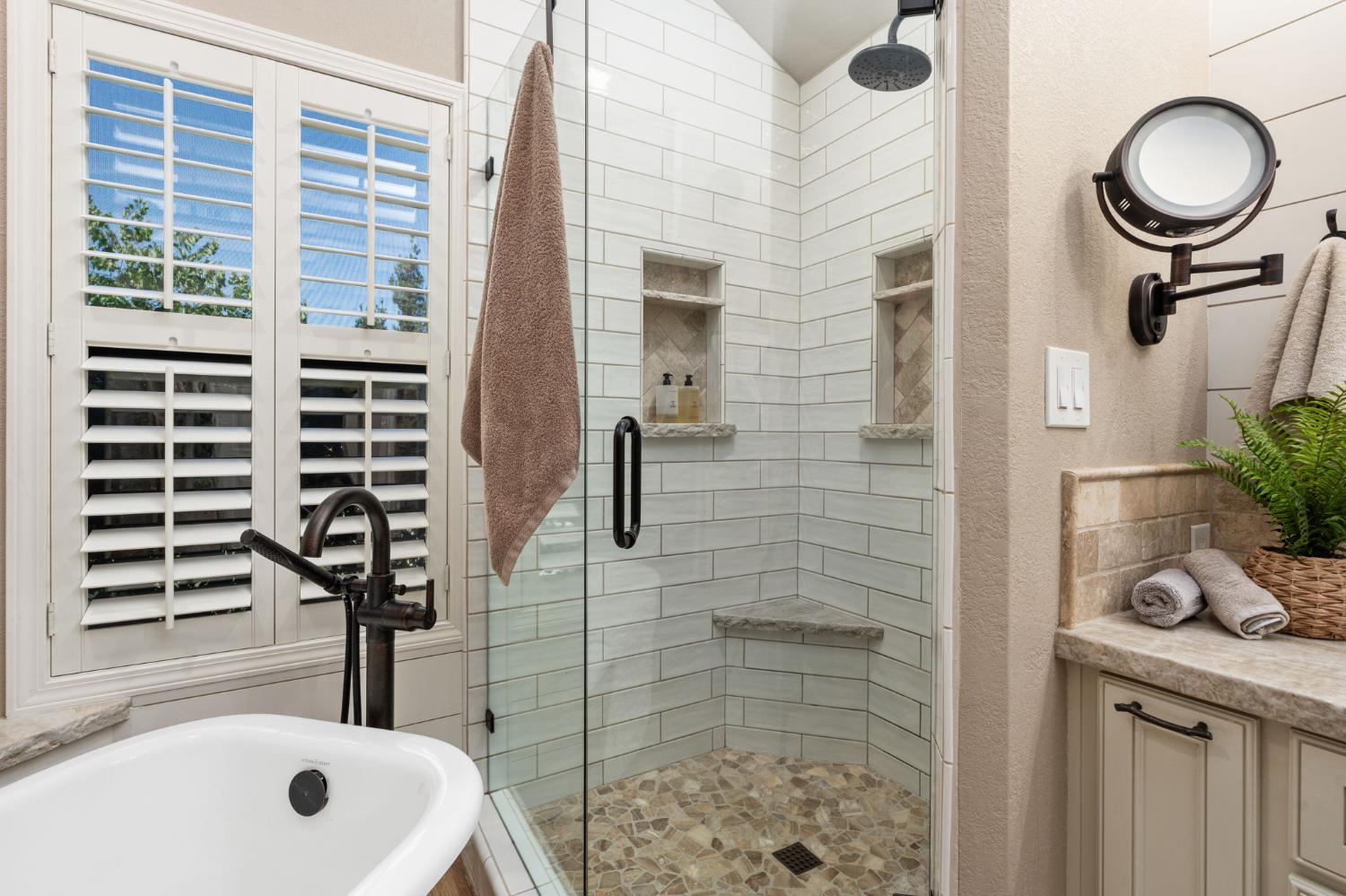 1978 Gibson Ave, Clovis, CA 93611