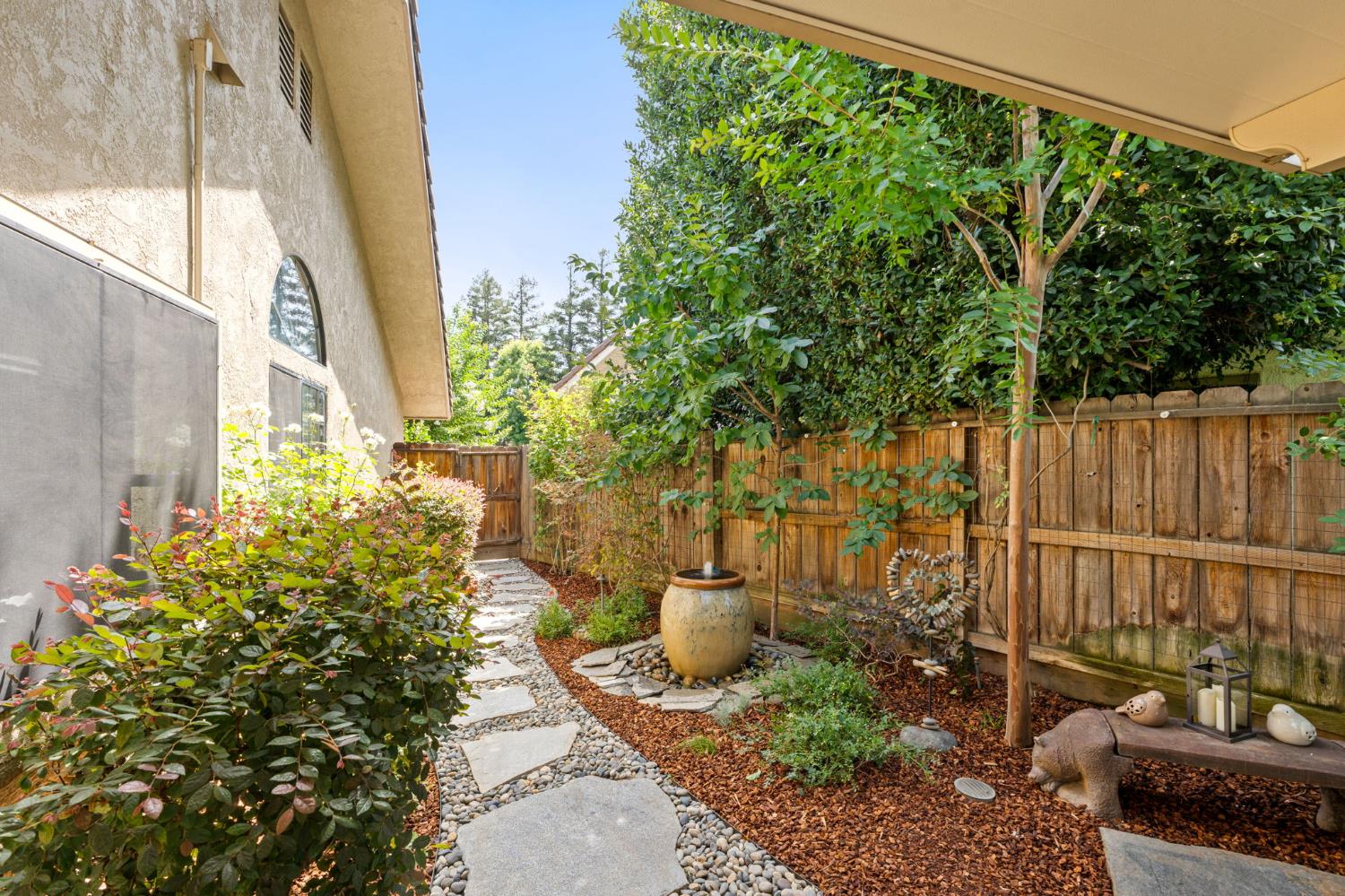 1978 Gibson Ave, Clovis, CA 93611