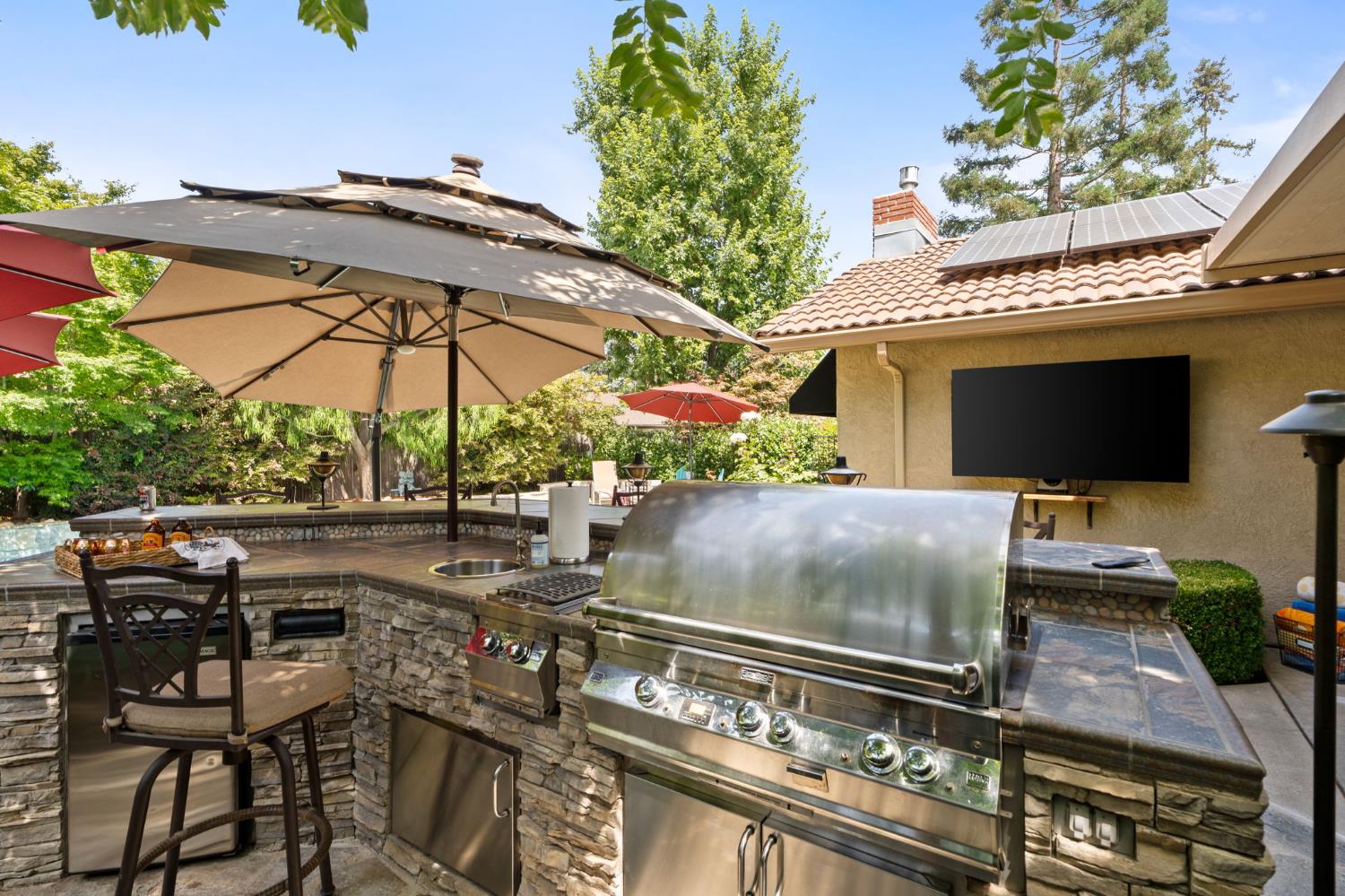 1978 Gibson Ave, Clovis, CA 93611