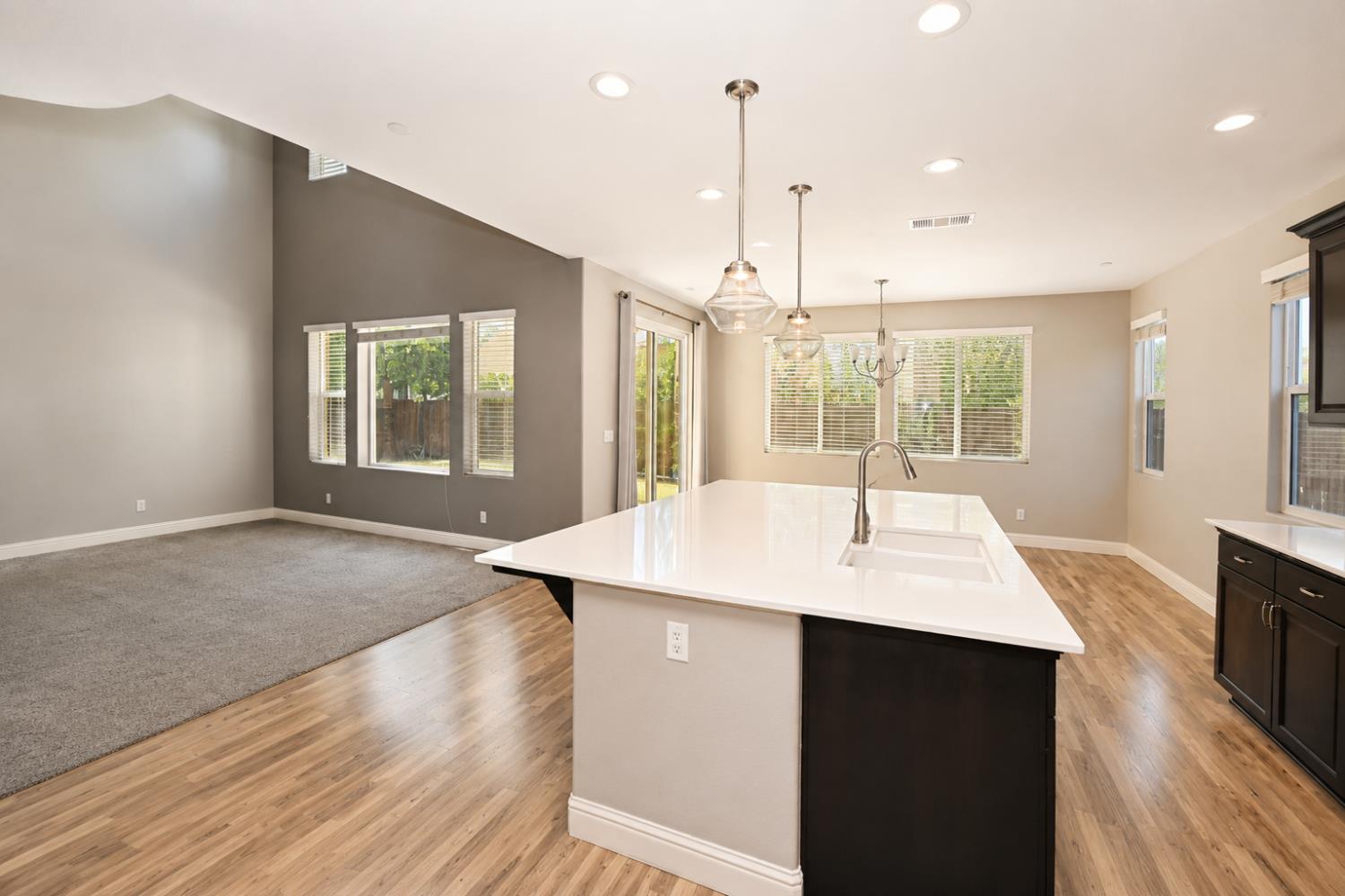 3488 Lincoln Ave, Clovis, CA 93619