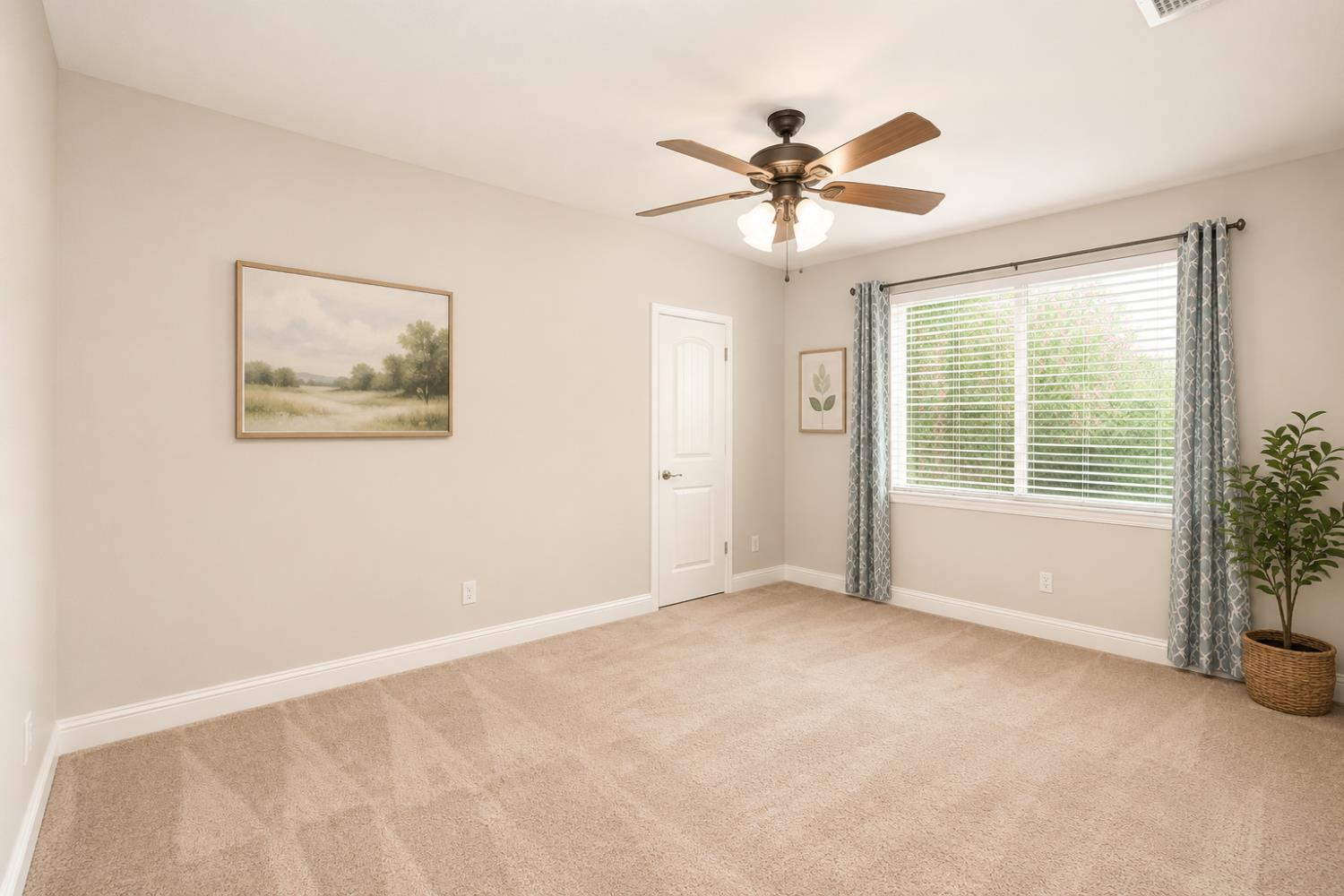 3488 Lincoln Ave, Clovis, CA 93619
