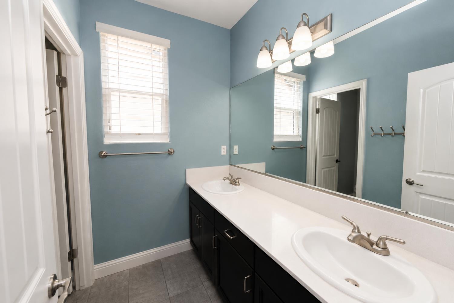 3488 Lincoln Ave, Clovis, CA 93619