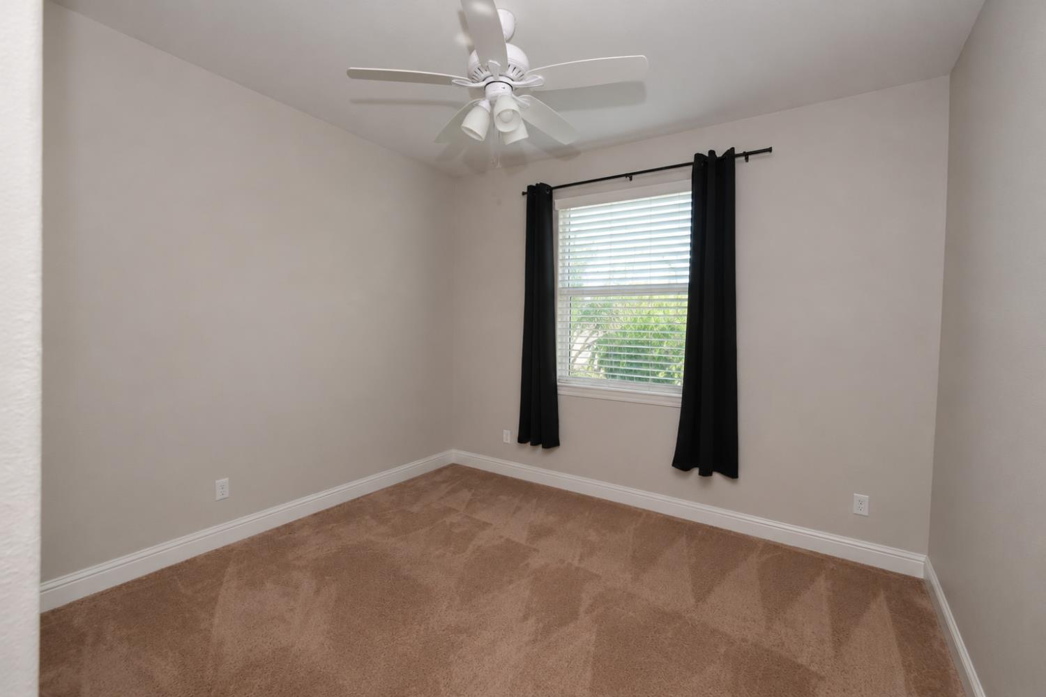 3488 Lincoln Ave, Clovis, CA 93619