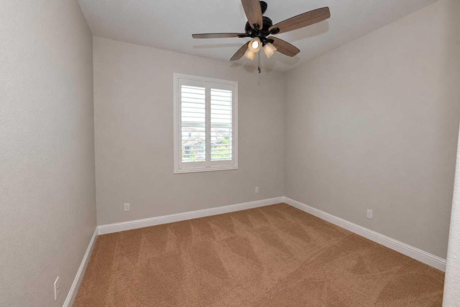 3488 Lincoln Ave, Clovis, CA 93619