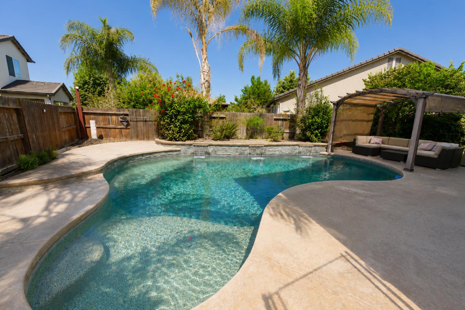 3488 Lincoln Ave, Clovis, CA 93619