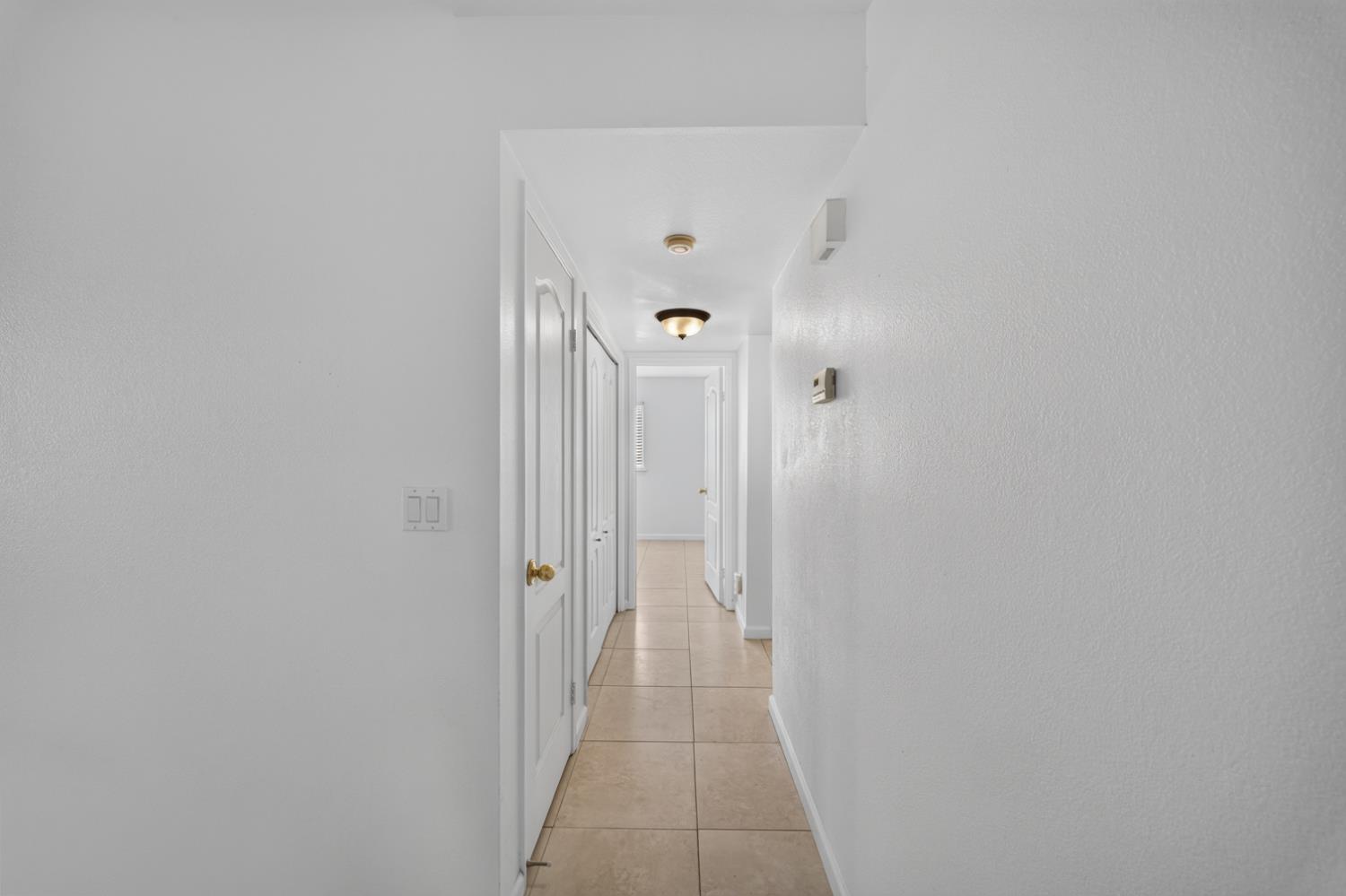 1813 E Shea Dr, Fresno, CA 93720