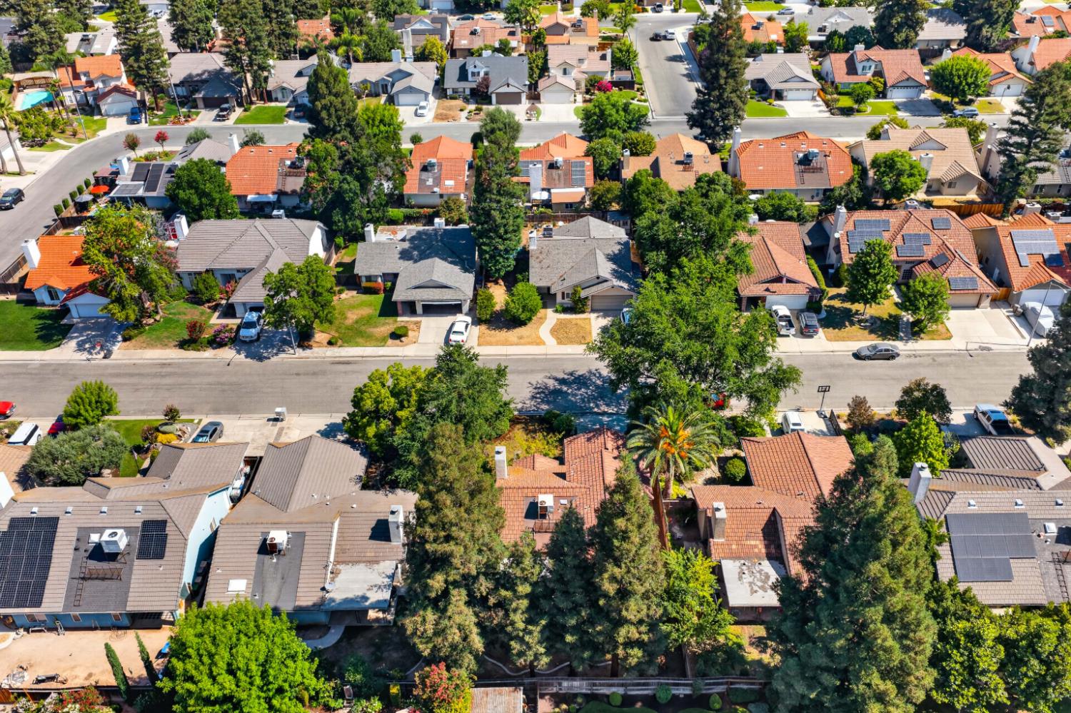 1813 E Shea Dr, Fresno, CA 93720