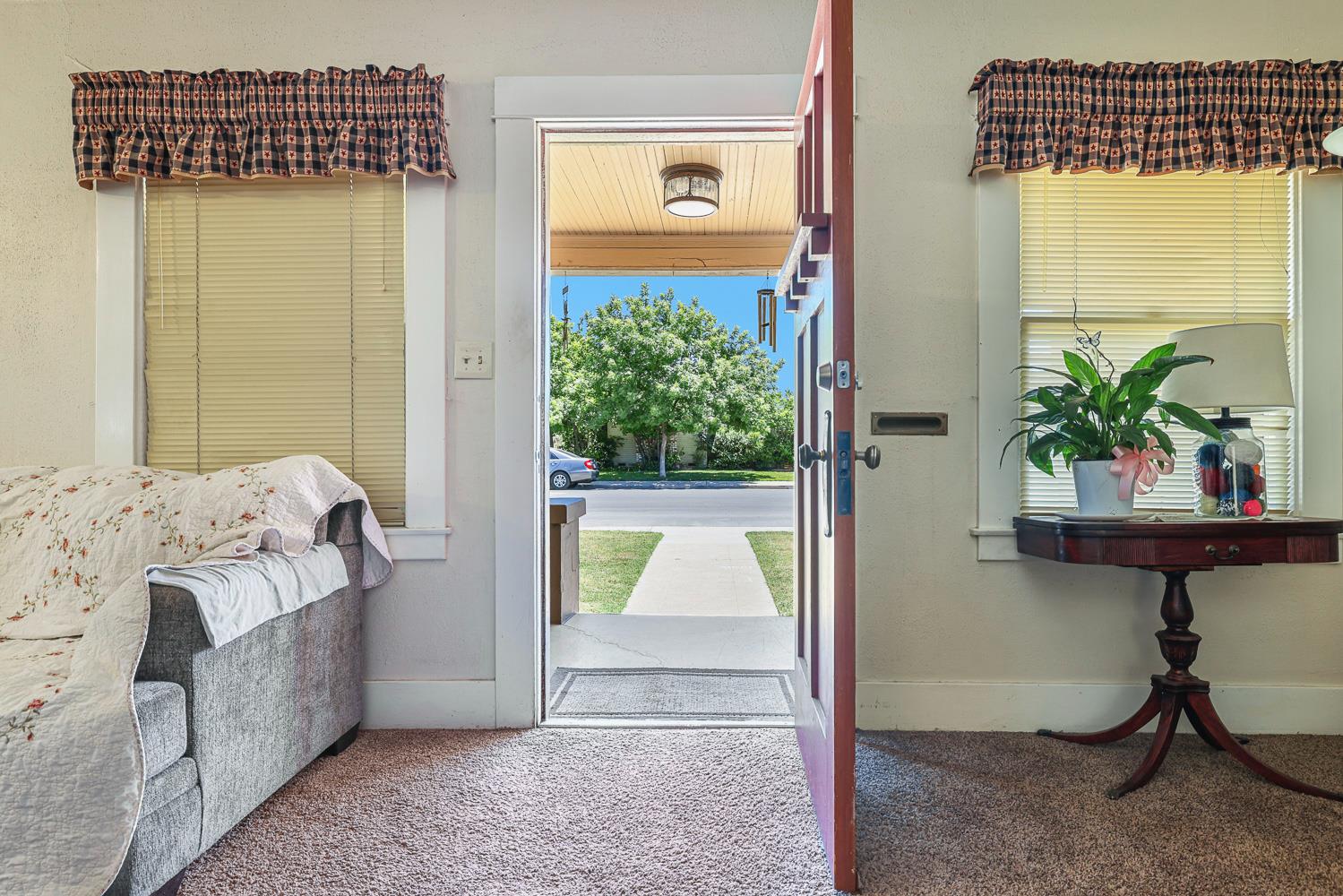 2637 A St, Selma, CA 93662