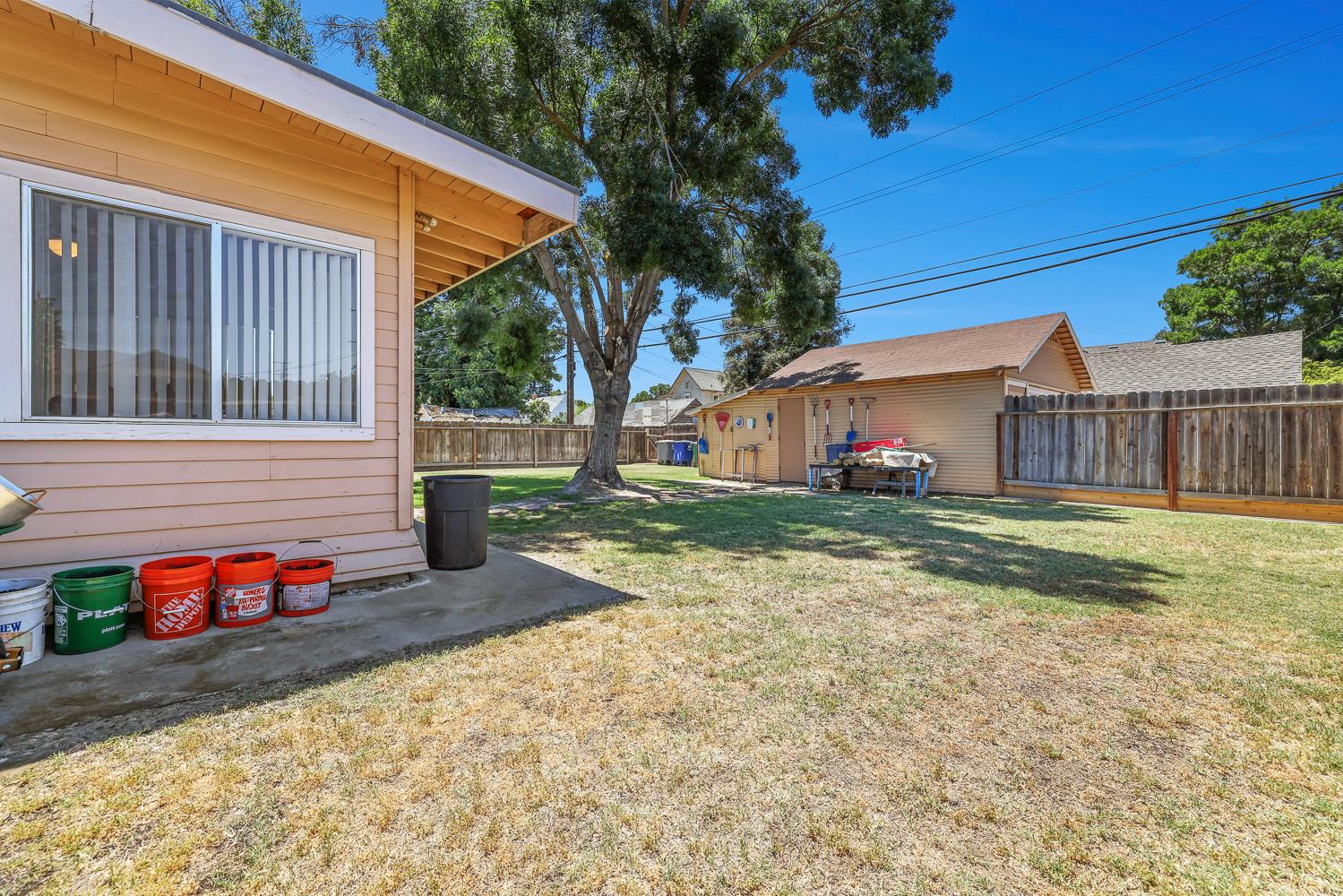 2637 A St, Selma, CA 93662