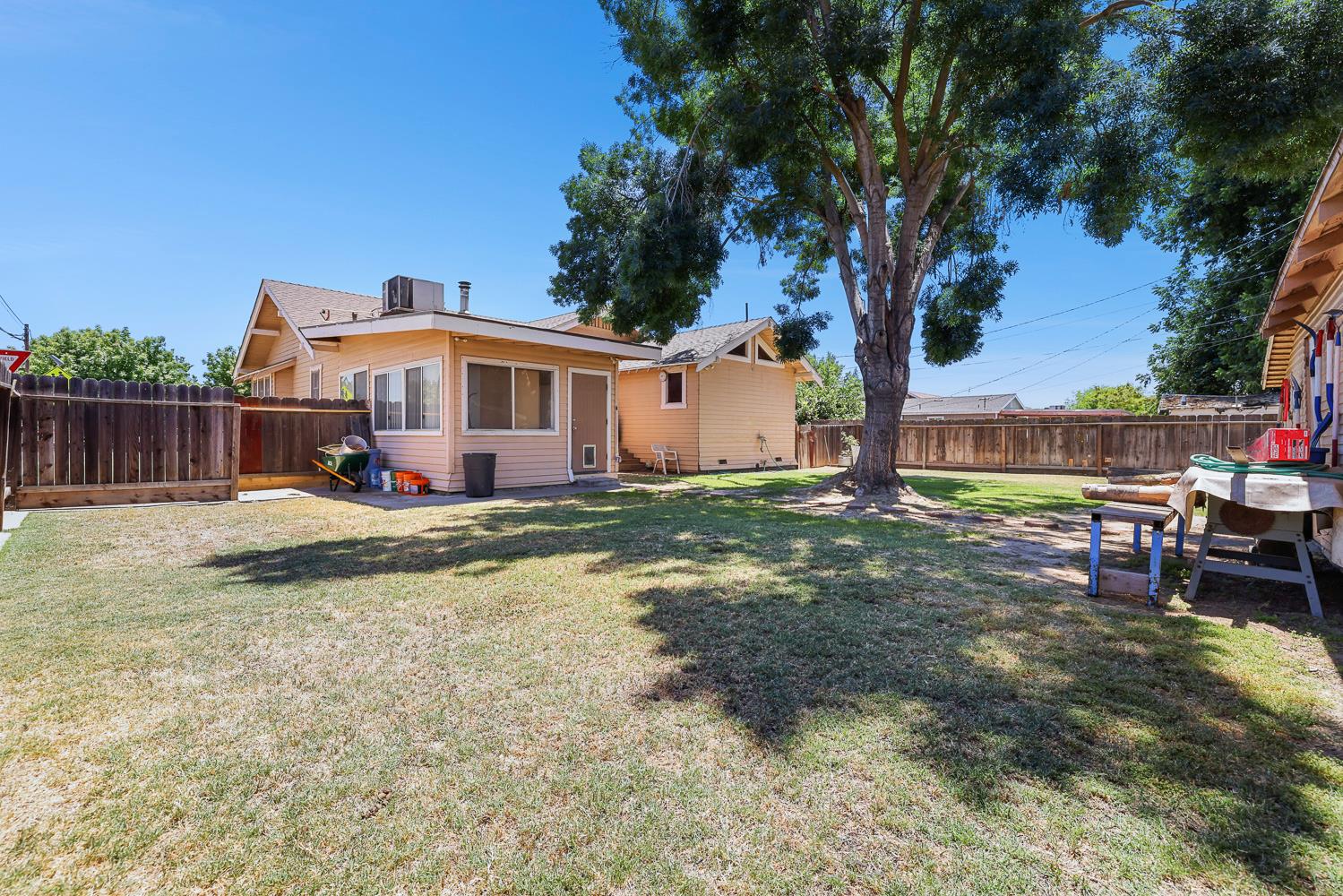 2637 A St, Selma, CA 93662
