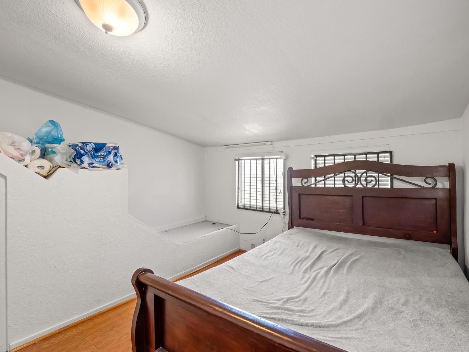 6072 S Maple Ave, Fresno, CA 93725