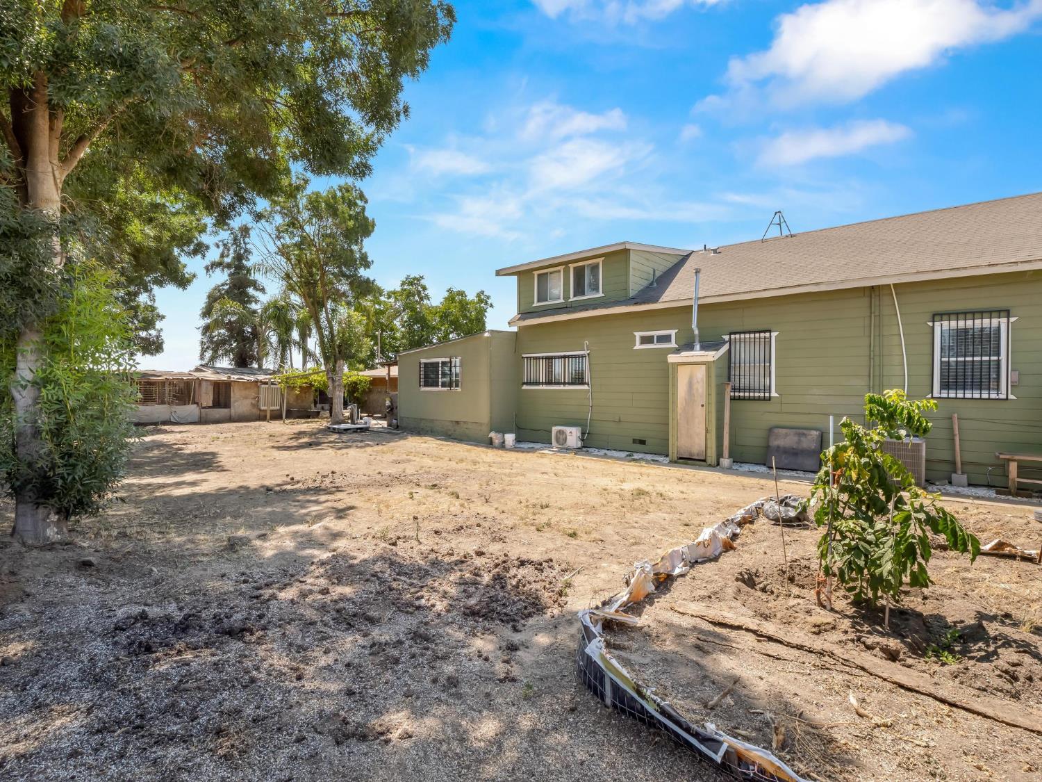 6072 S Maple Ave, Fresno, CA 93725