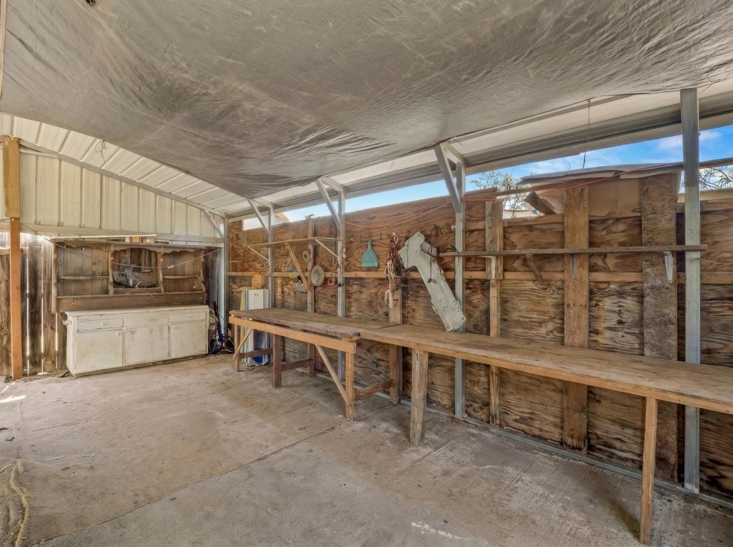 6072 S Maple Ave, Fresno, CA 93725