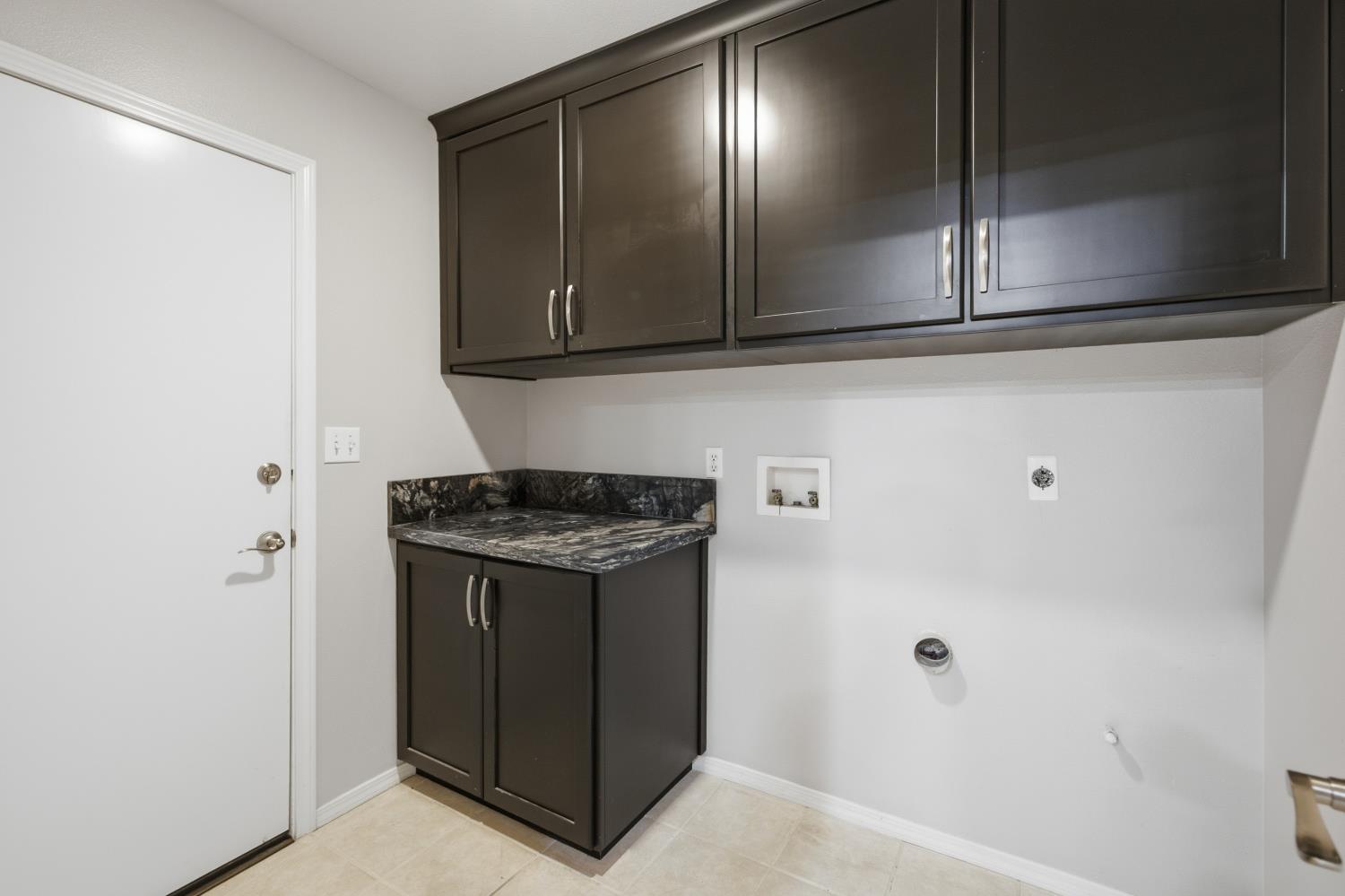 1550 Kamm Ave #110, Kingsburg, CA 93631