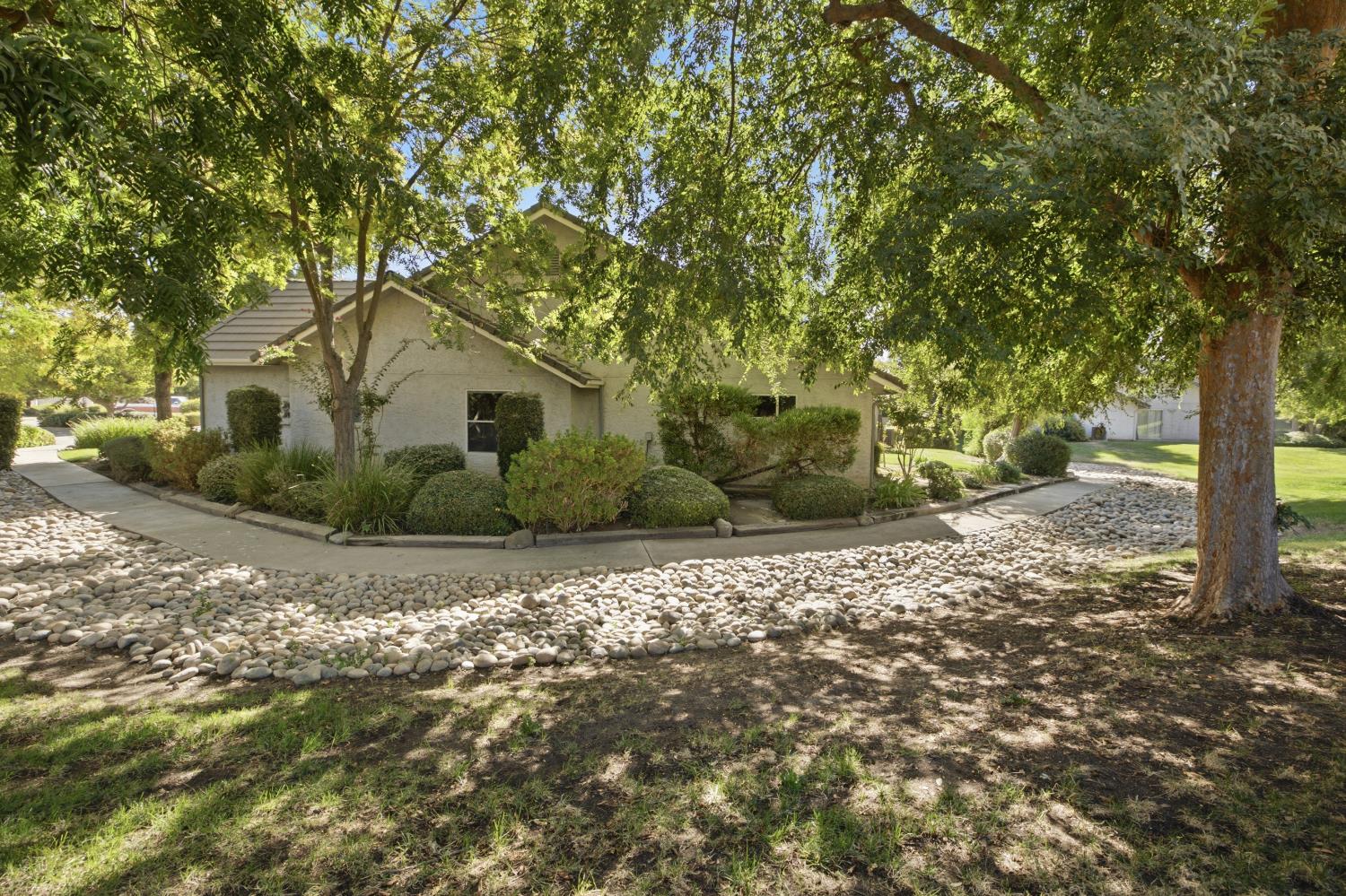 1550 Kamm Ave #110, Kingsburg, CA 93631