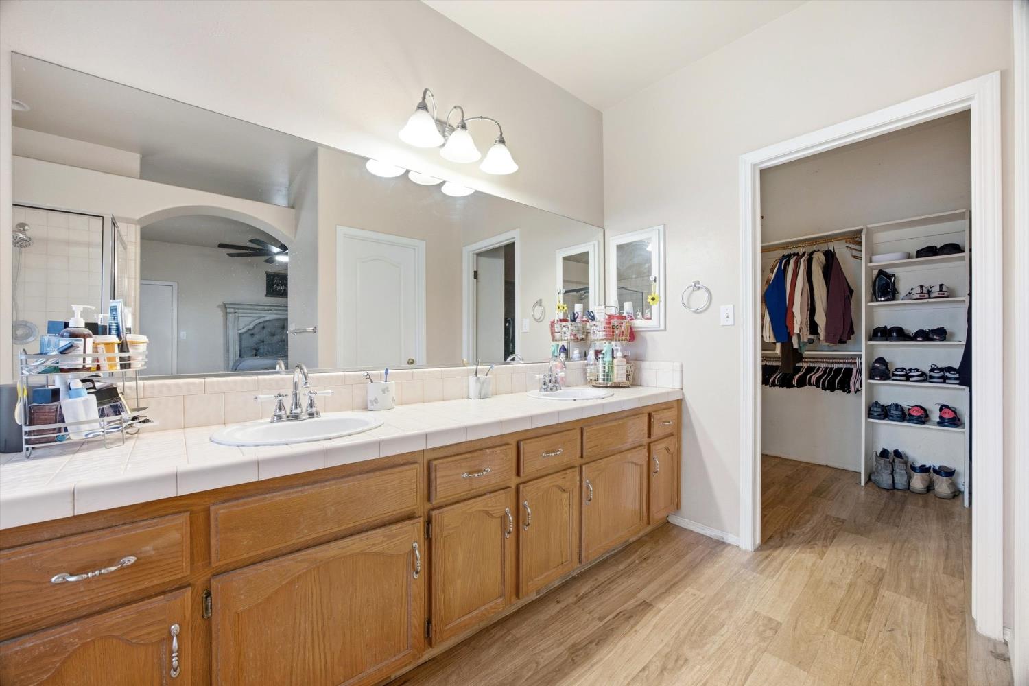4906 Native Dancer Dr, Bakersfield, CA 93312