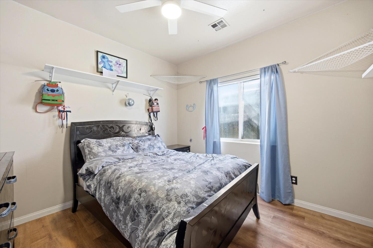 4906 Native Dancer Dr, Bakersfield, CA 93312