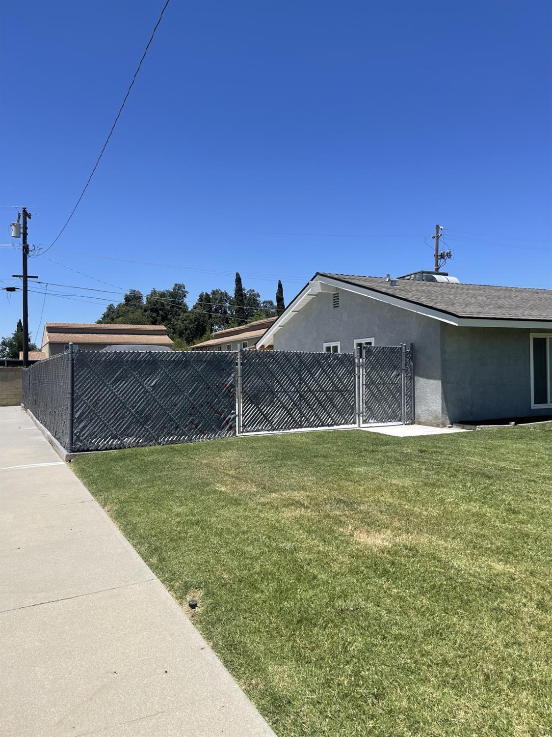 35 Linda Ln, Lemoore, CA 93245