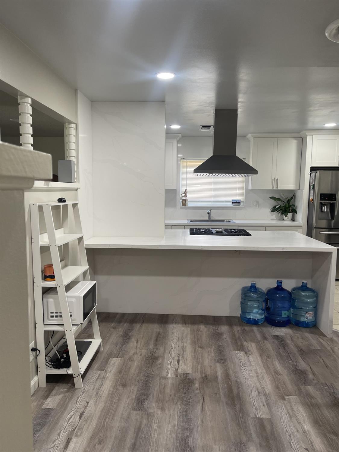 35 Linda Ln, Lemoore, CA 93245