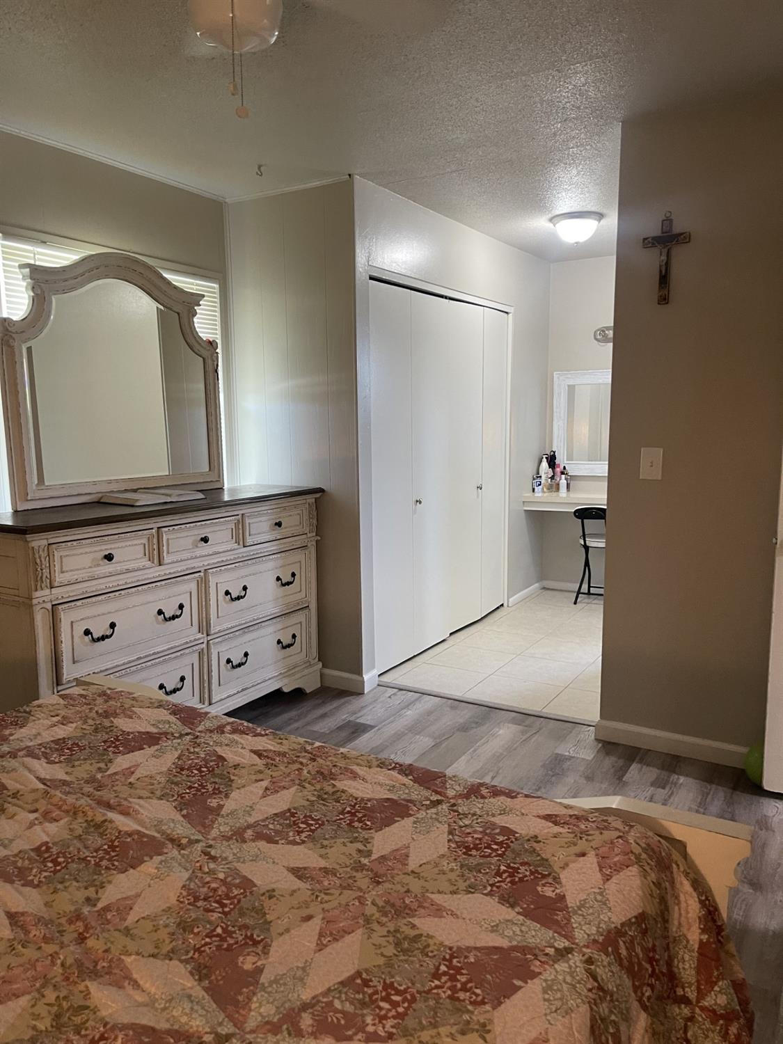 35 Linda Ln, Lemoore, CA 93245