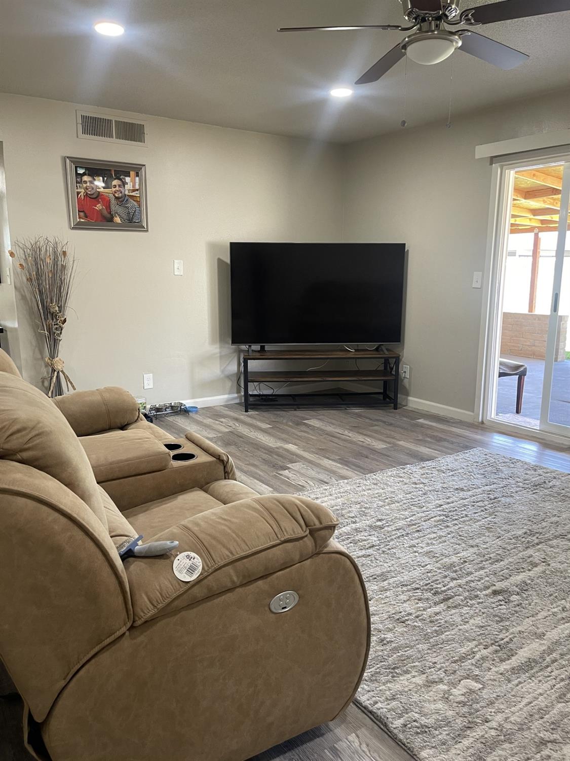 35 Linda Ln, Lemoore, CA 93245