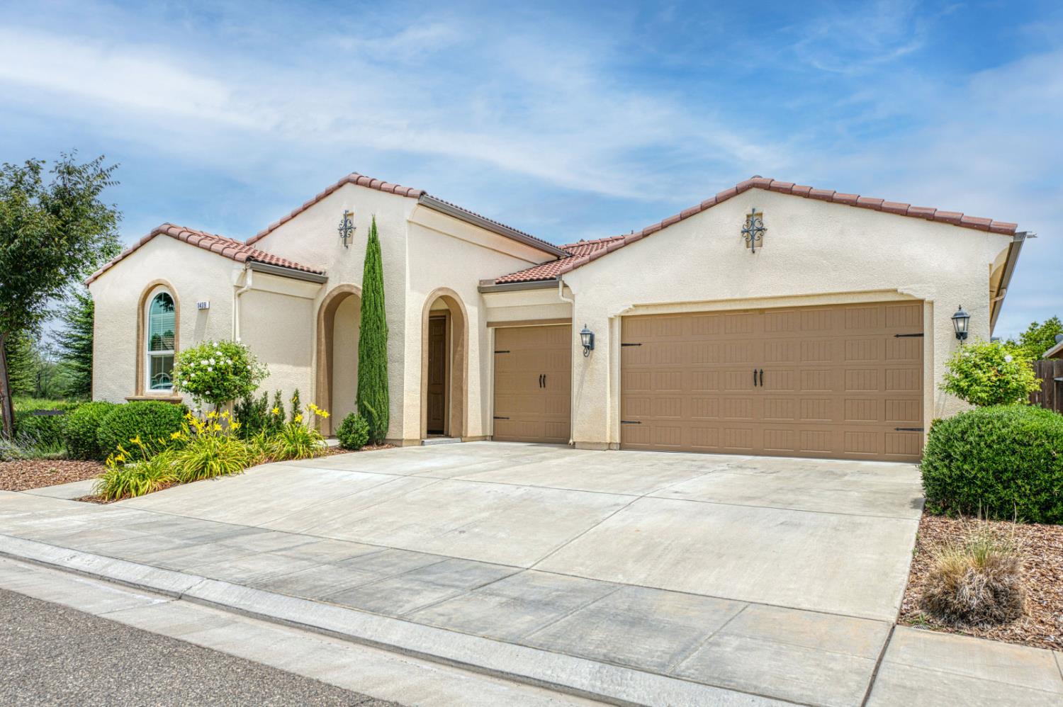1439 N Maine Ave, Clovis, CA 93619