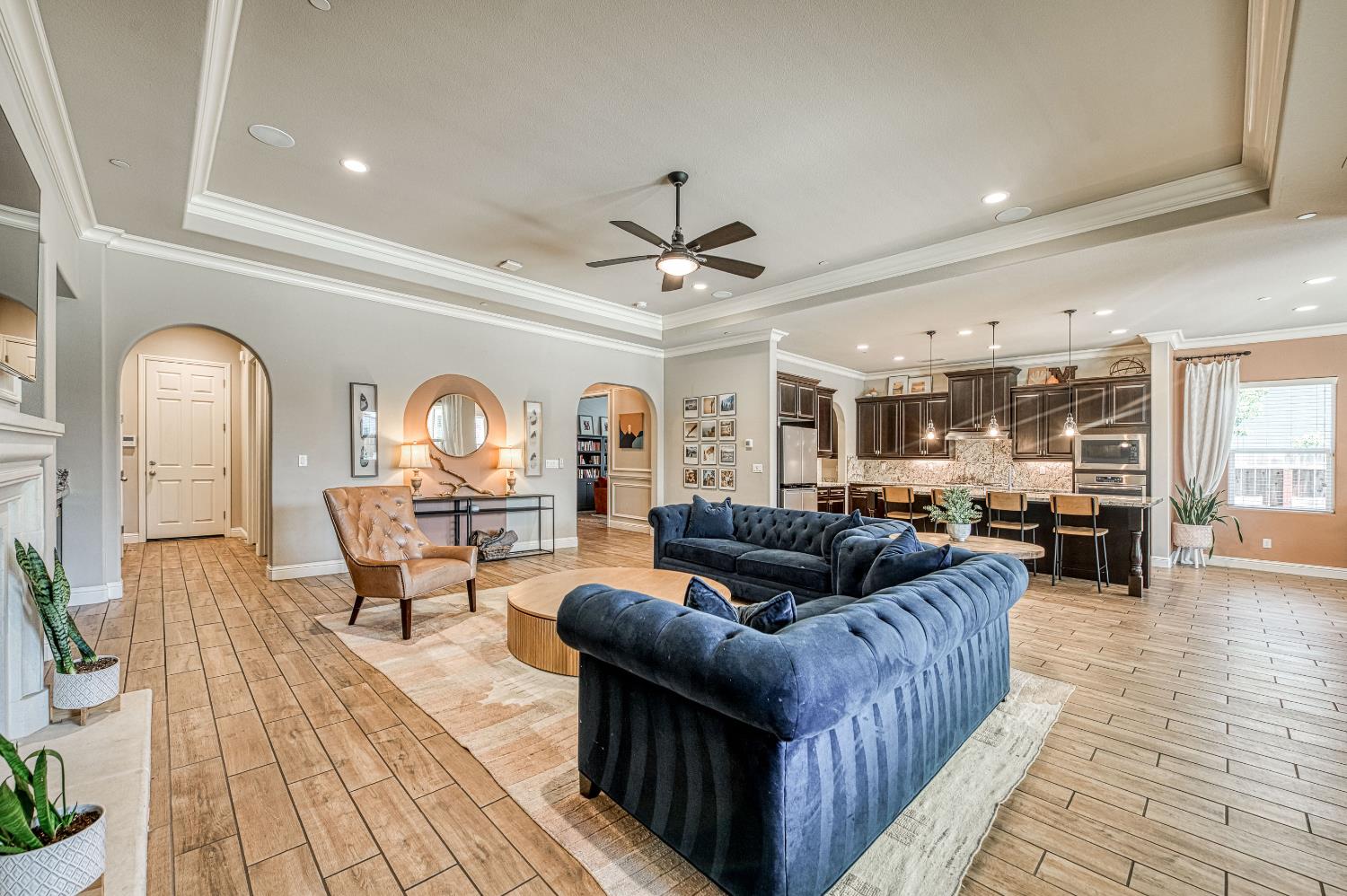 1439 N Maine Ave, Clovis, CA 93619