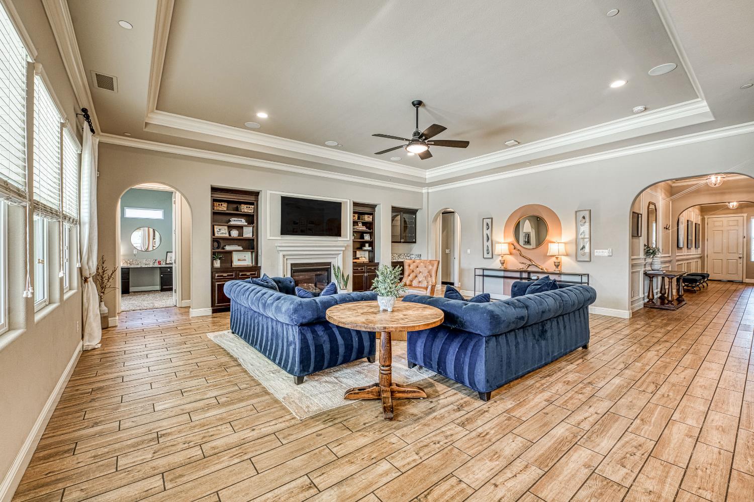 1439 N Maine Ave, Clovis, CA 93619
