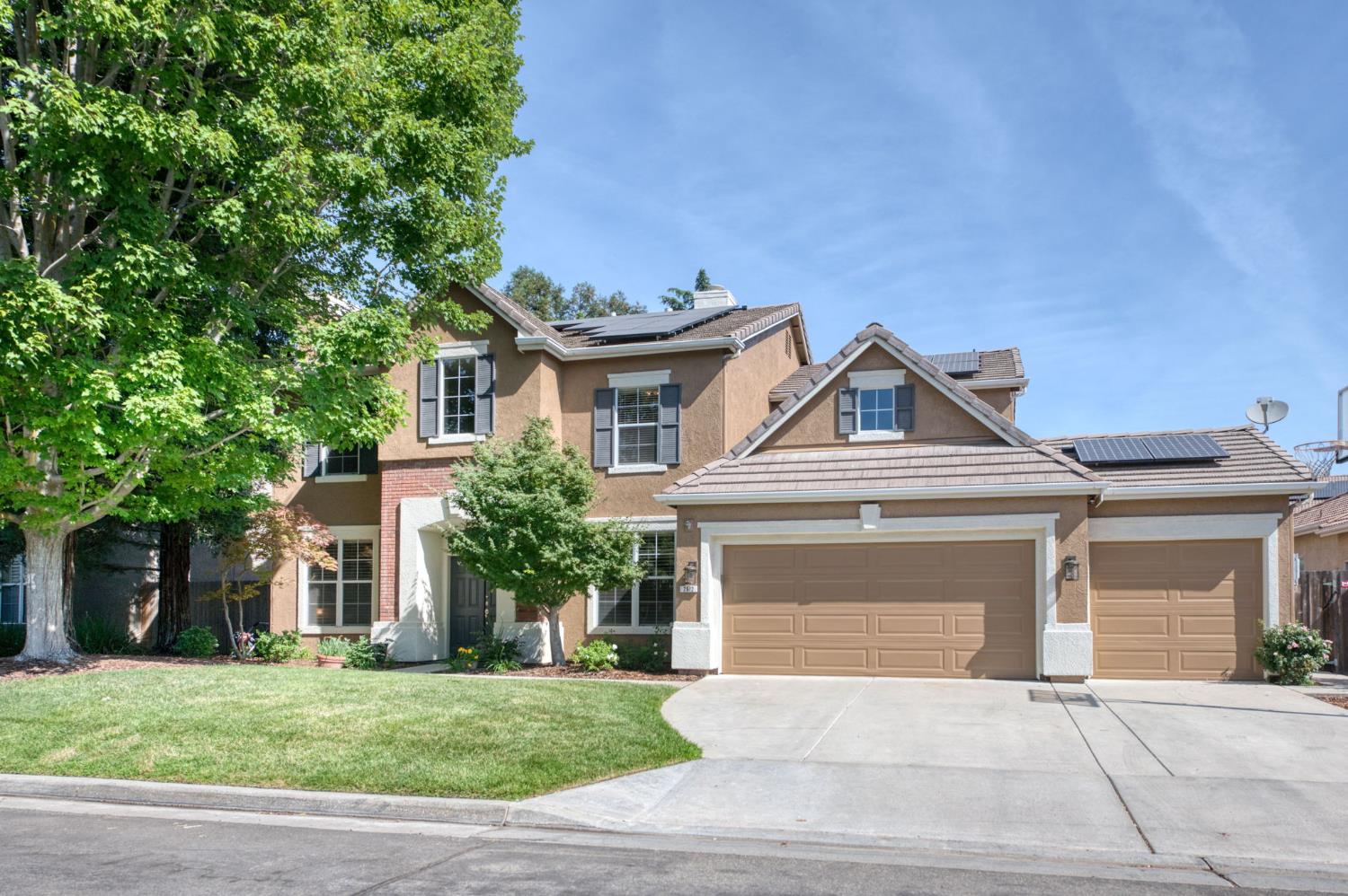 2612 E Shea Dr, Fresno, CA 93720